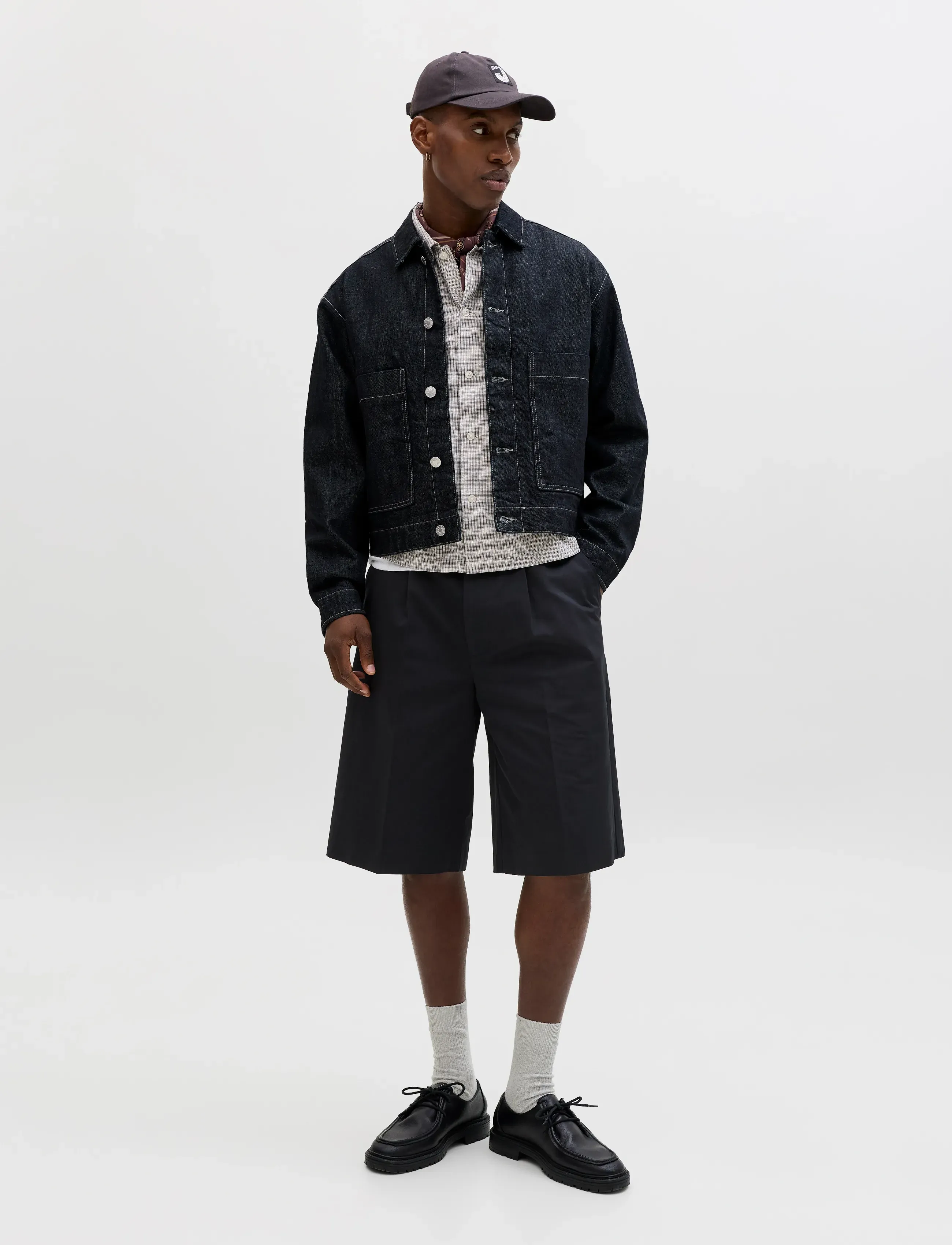 Jack & Jones - JPSTOWEN OTIS CHINO SHORT E STYD SS26 - chinos shorts - black - 4