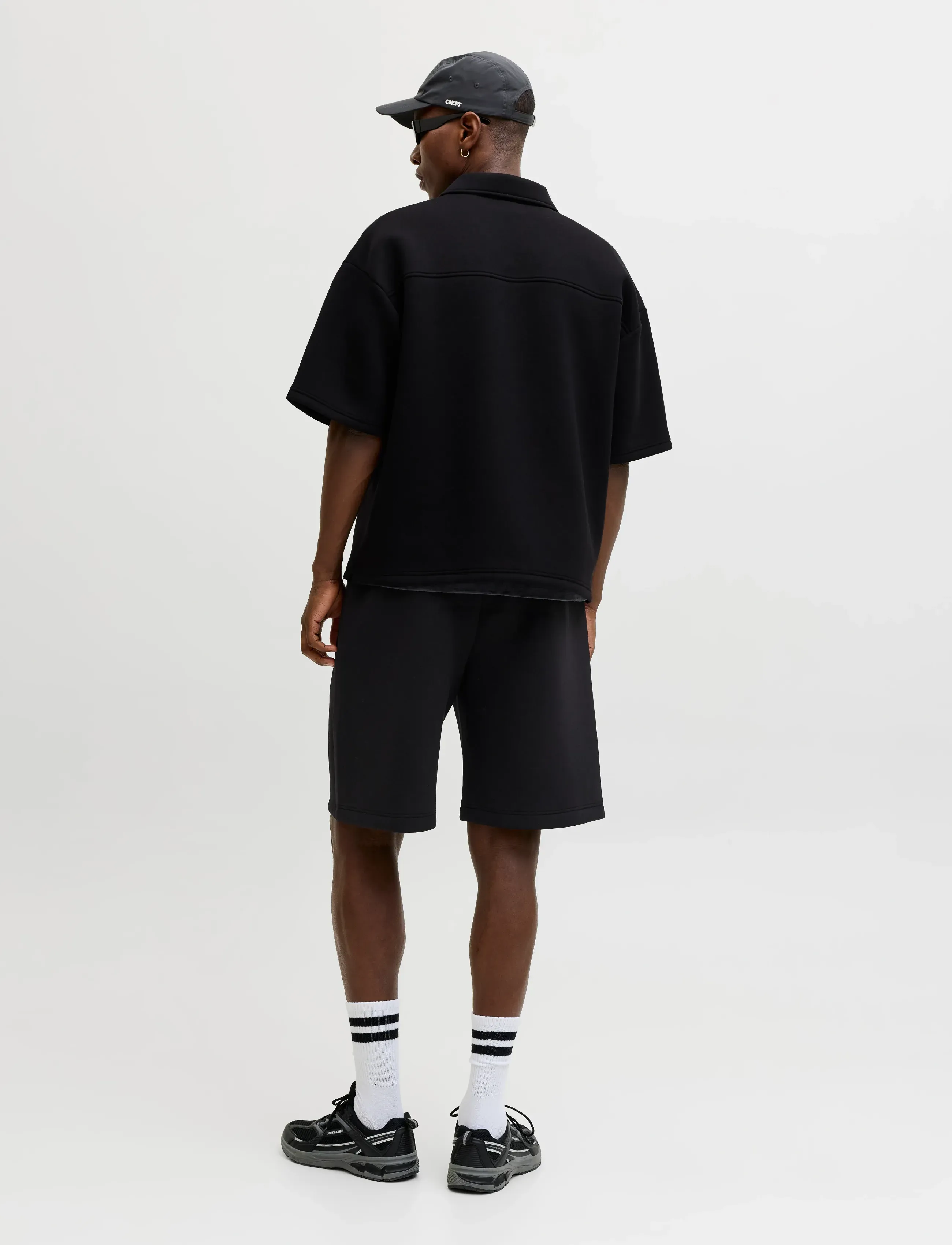 Jack & Jones - JPSTBILL SCUBA SWEAT SHORTS MID - sweatshorts - black - 3