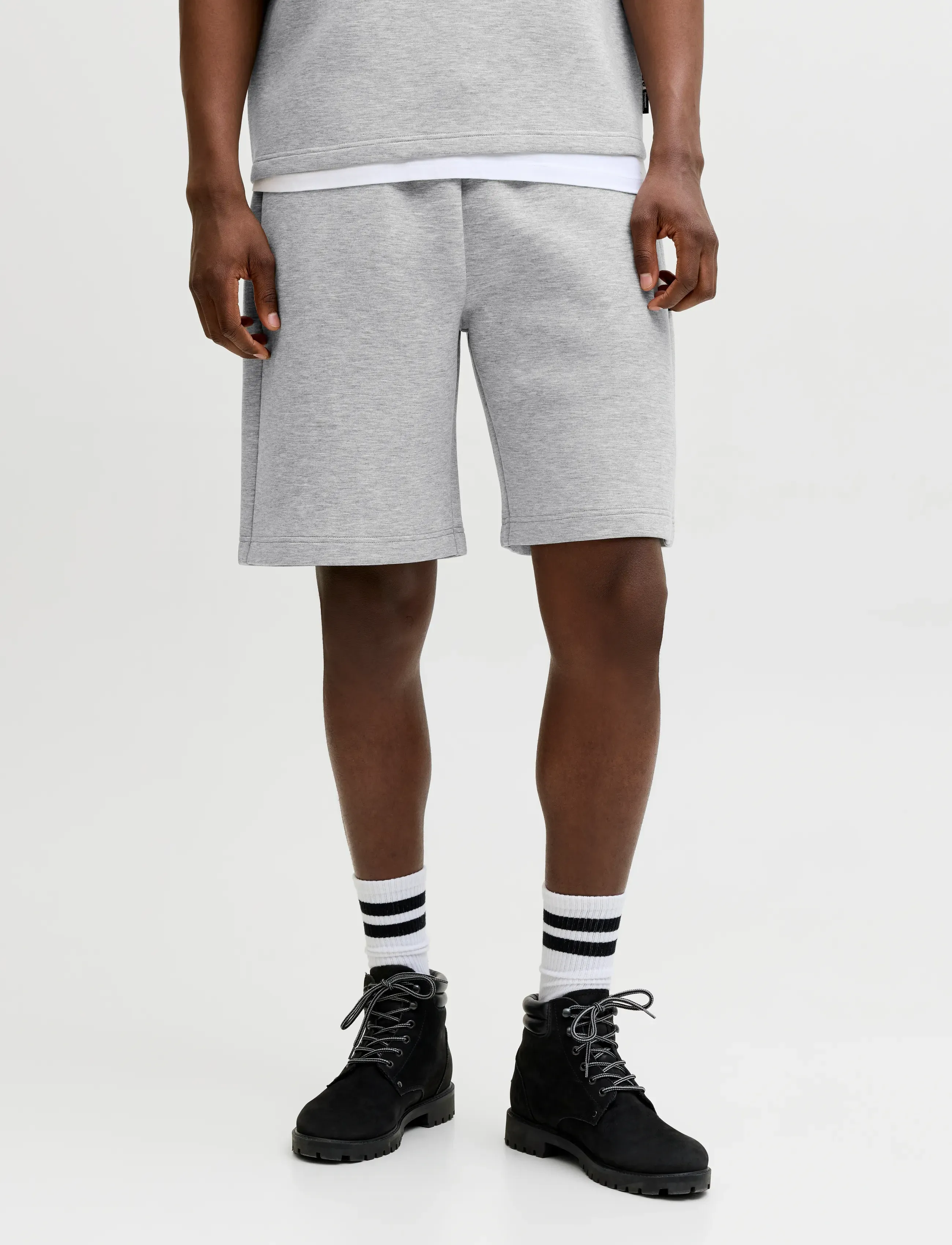 Jack & Jones JPSTBILL SCUBA SWEAT SHORTS MID - Kollektionen - LIGHT GREY MELANGE / grey