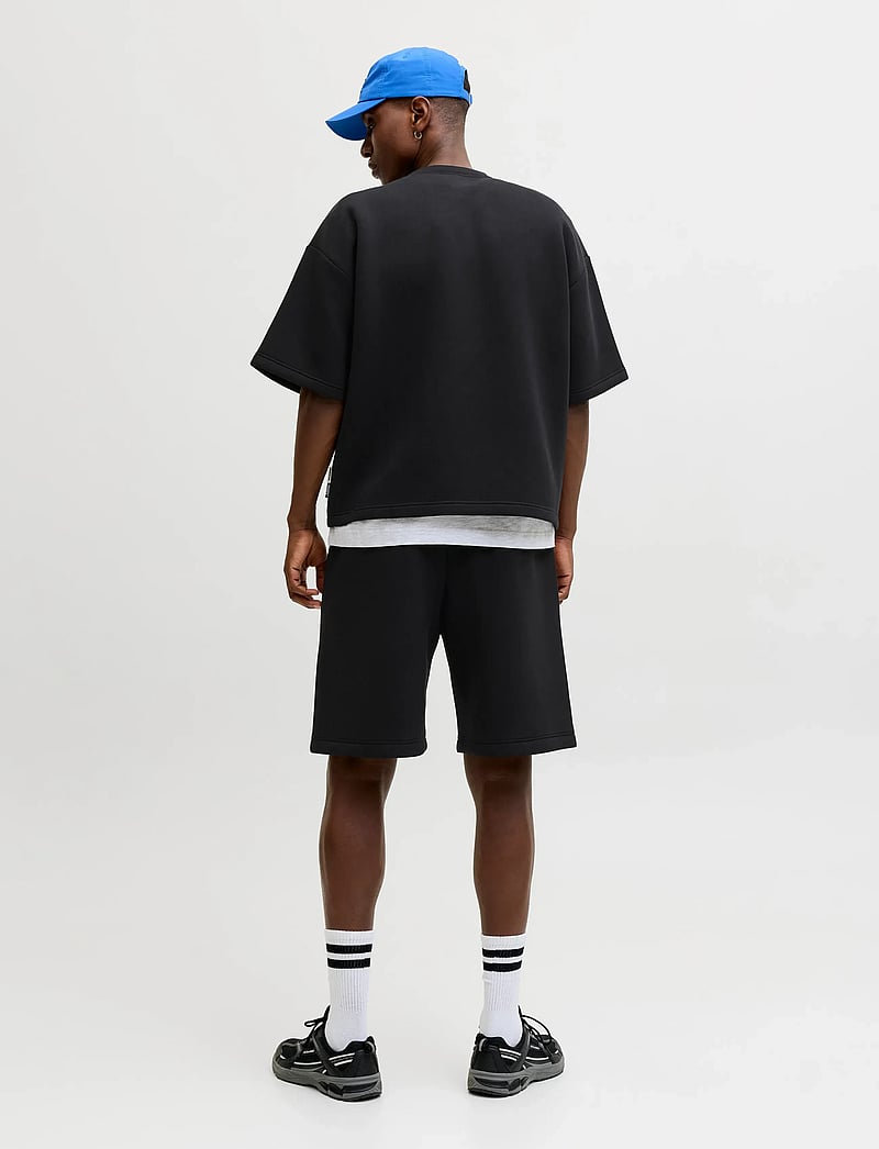 Jack & Jones - JCOBIARRITZ SCUBA SWEAT SS STYD SS26 - kollektionen - black - 3