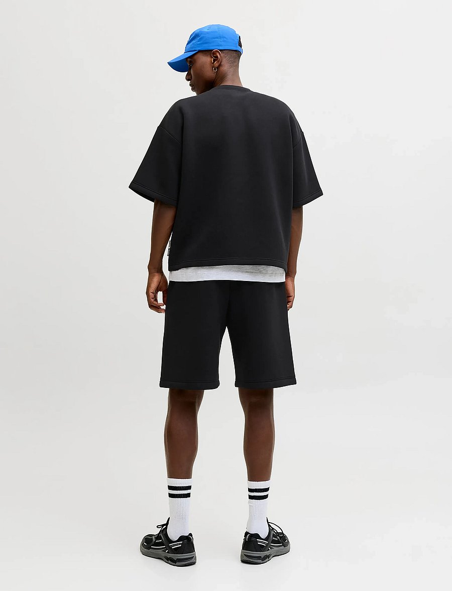 Jack & Jones - JCOBIARRITZ SCUBA SWEAT SS STYD SS26 - kollektioner - black - 3