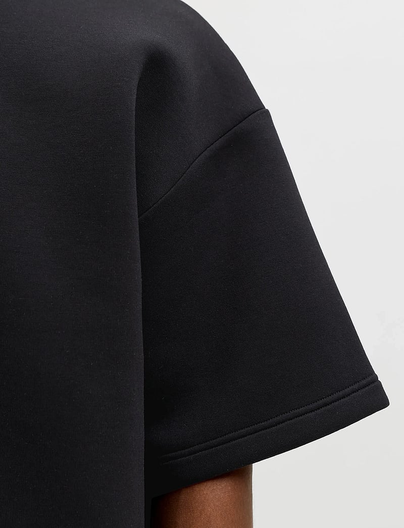 Jack & Jones - JCOBIARRITZ SCUBA SWEAT SS STYD SS26 - kollektionen - black - 5