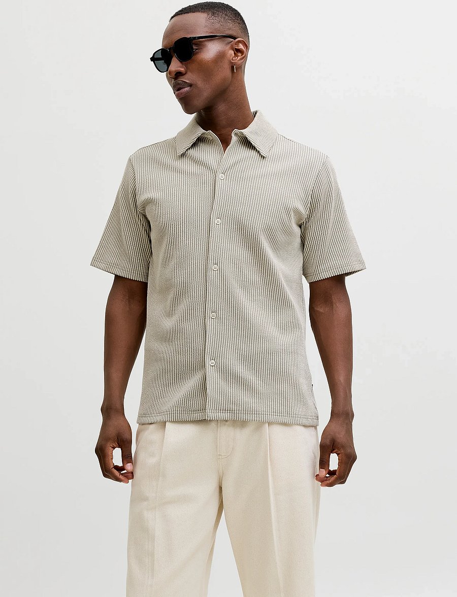 Jack & Jones - JPRBLANOAH SS SHIRT STYD SS26 - kortærmede skjorter - smokey olive - 0