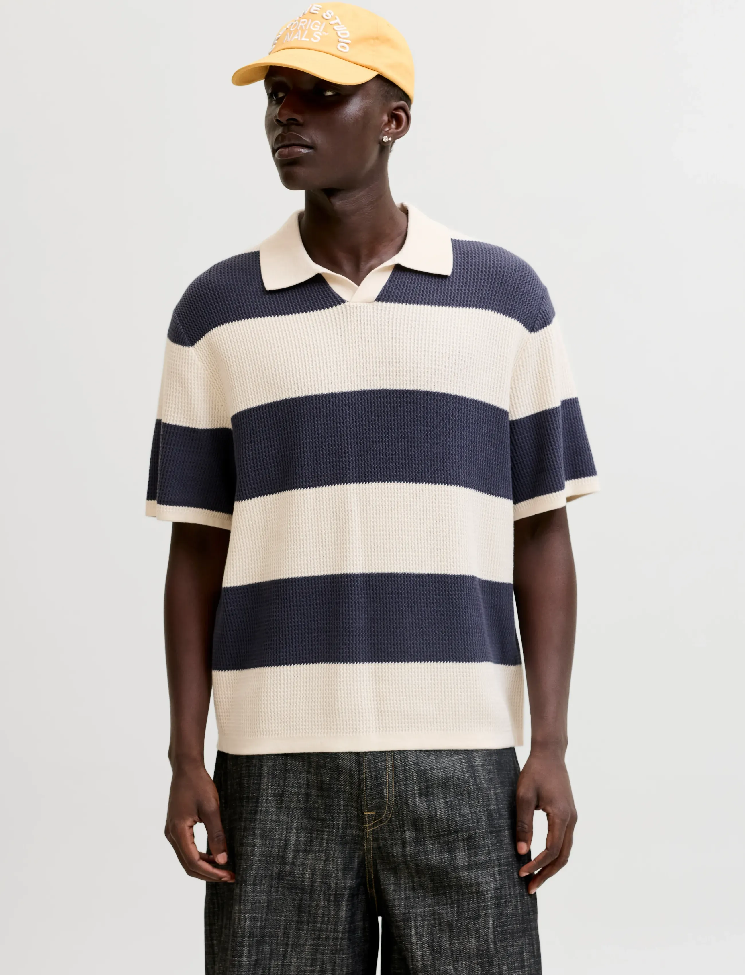 Jack & Jones JORLIAM KNIT STRIPE SPLIT NECK STYD SS26 - Strickmode - ODYSSEY GRAY / cream