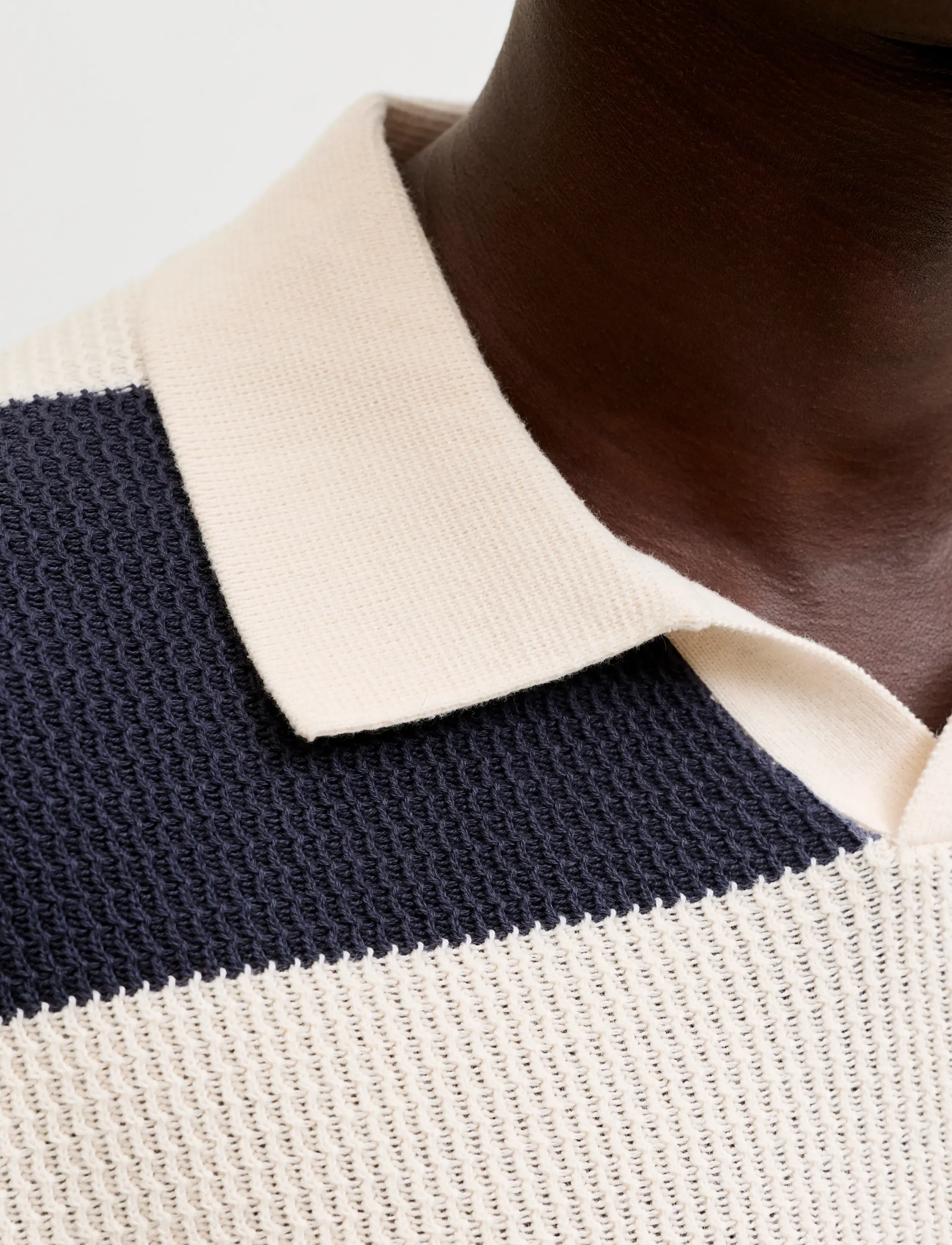 Jack & Jones - JORLIAM KNIT STRIPE SPLIT NECK STYD SS26 - prjónaðir pólóbolir - odyssey gray - 5