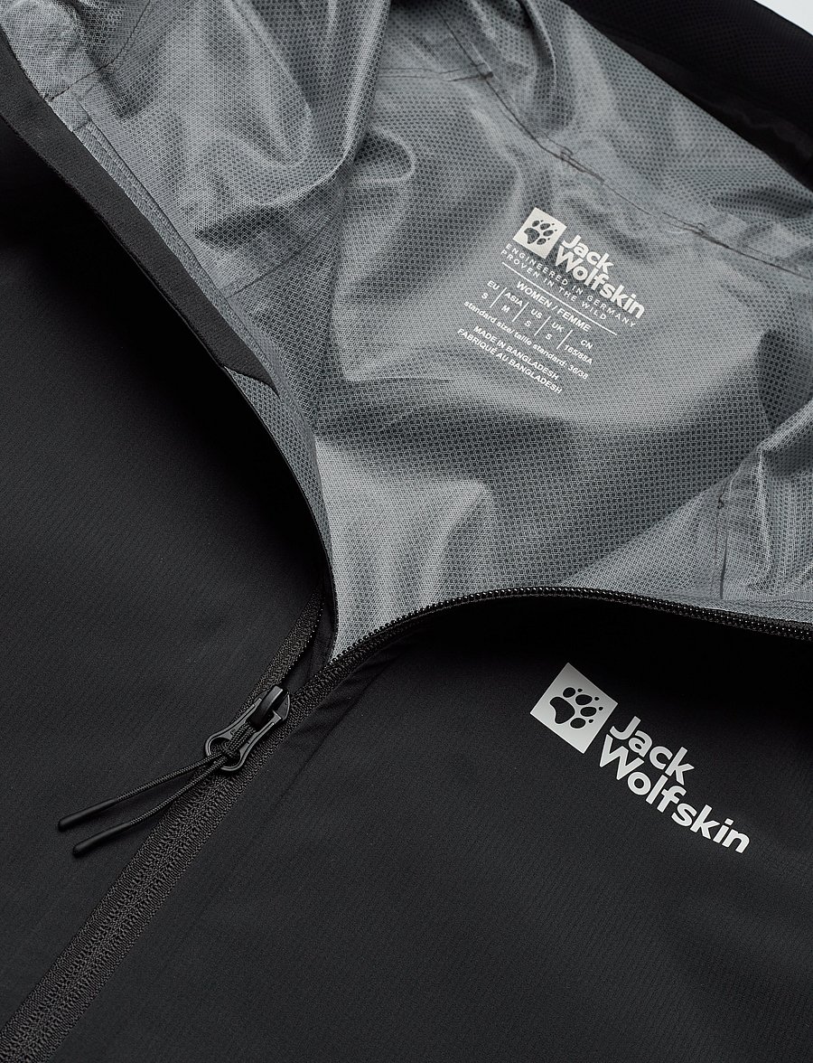 Jack Wolfskin - PRELIGHT 2.5L LT JKT W - black - 2