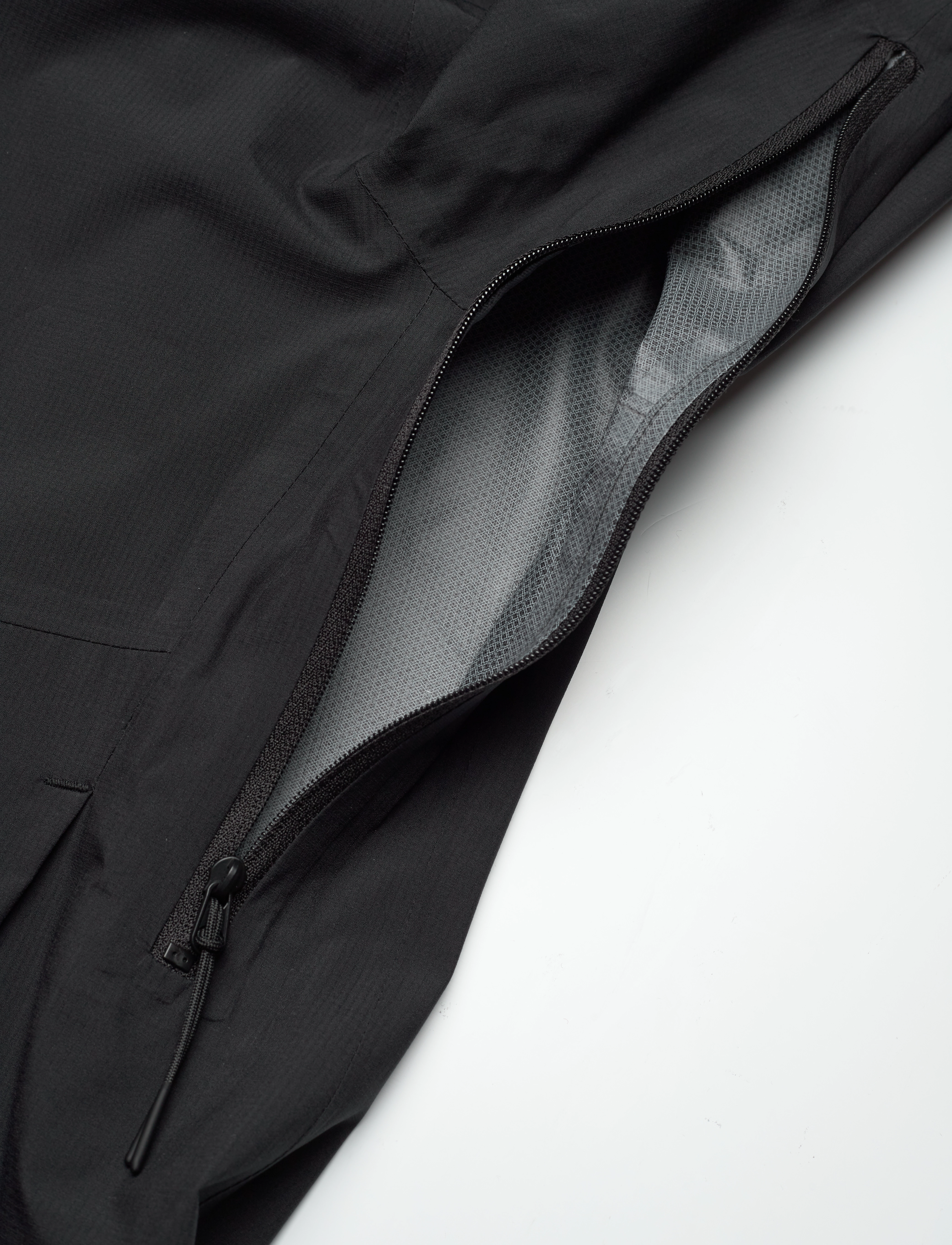 Jack Wolfskin - PRELIGHT 2.5L LT JKT W - black - 3