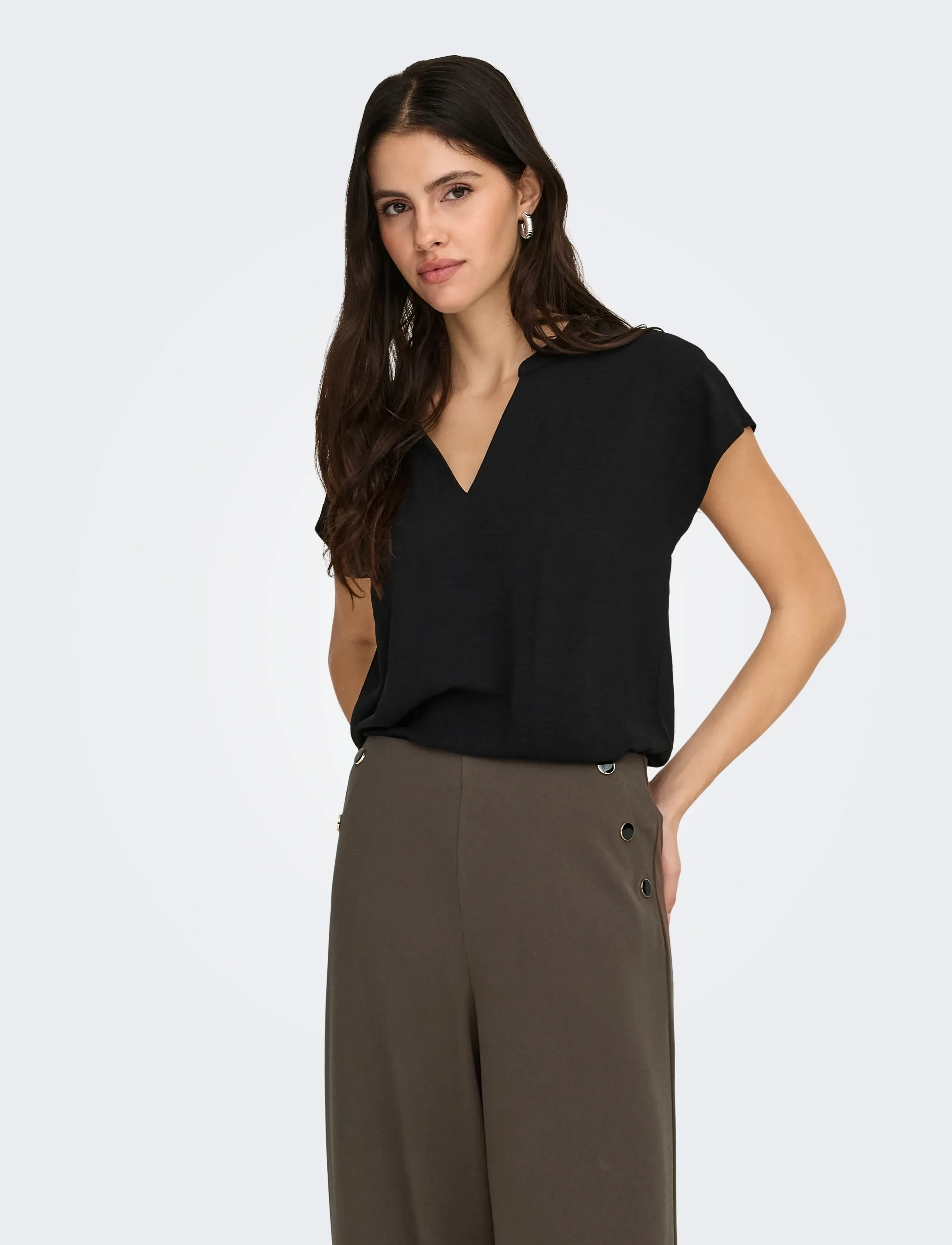 JDY lion Life S/S Top Wvn Noos, Kvinder, V-Hals Top, Sort, Str: 40