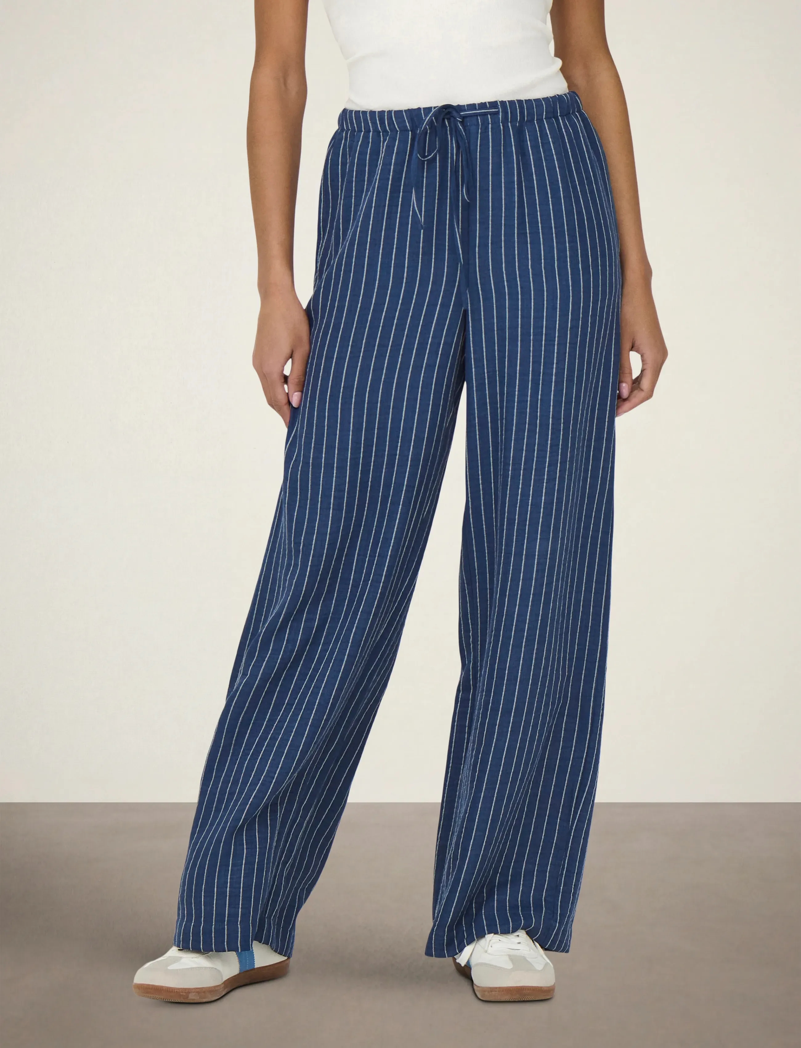 JDY JDYPOWER MW WIDE PANT WVN NOOS - New arrivals - INSIGNIA BLUE / navy
