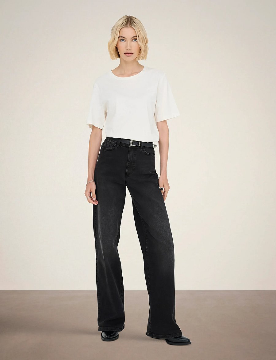 JDY - JDYFELINA-FINA HW WIDE BLK JEANSDNM NOOS - hosen mit weitem bein - black denim - 4