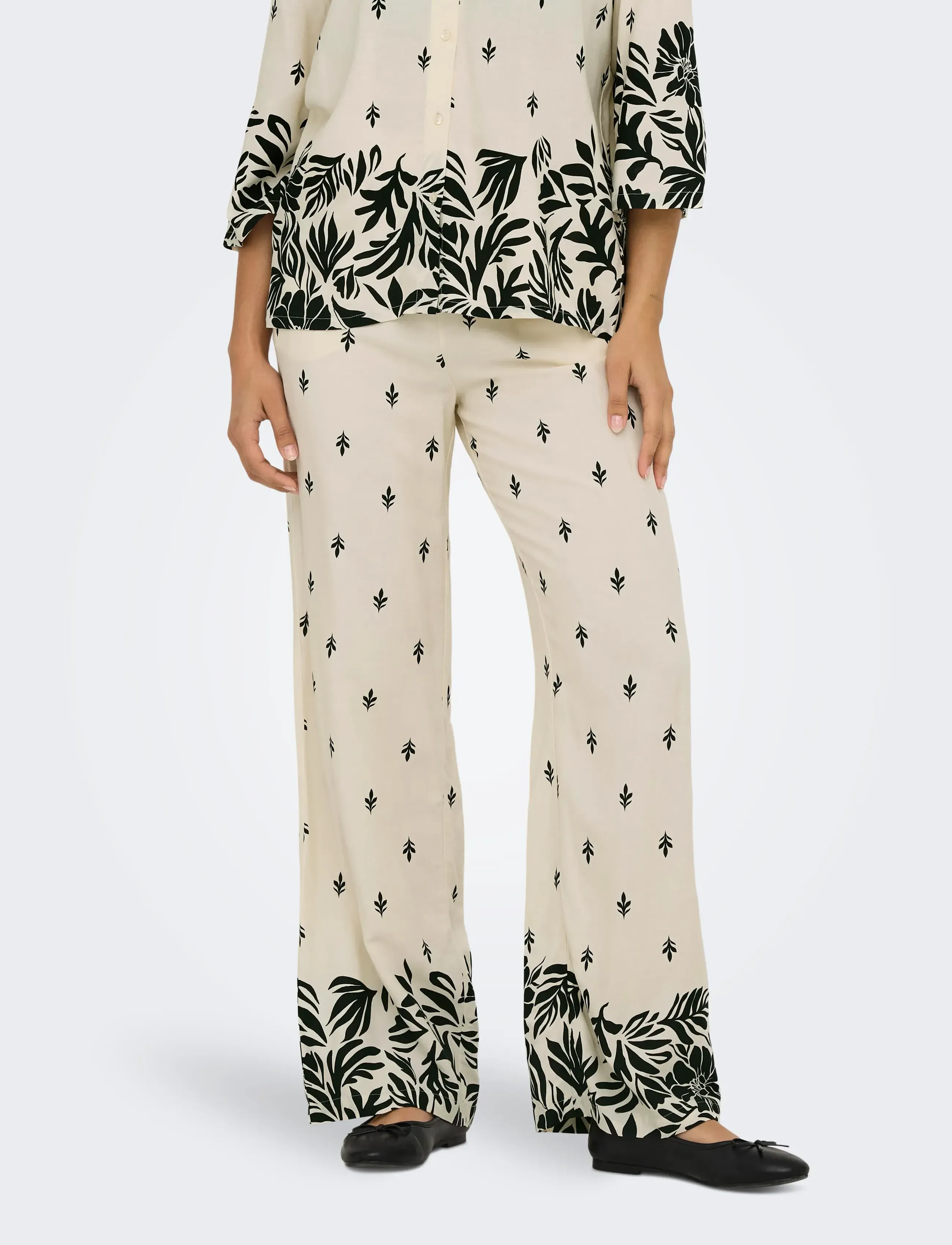 JDY JDYMAGGIE LIFE MW WIDE PANT WVN - Tøj - SANDSHELL / cream