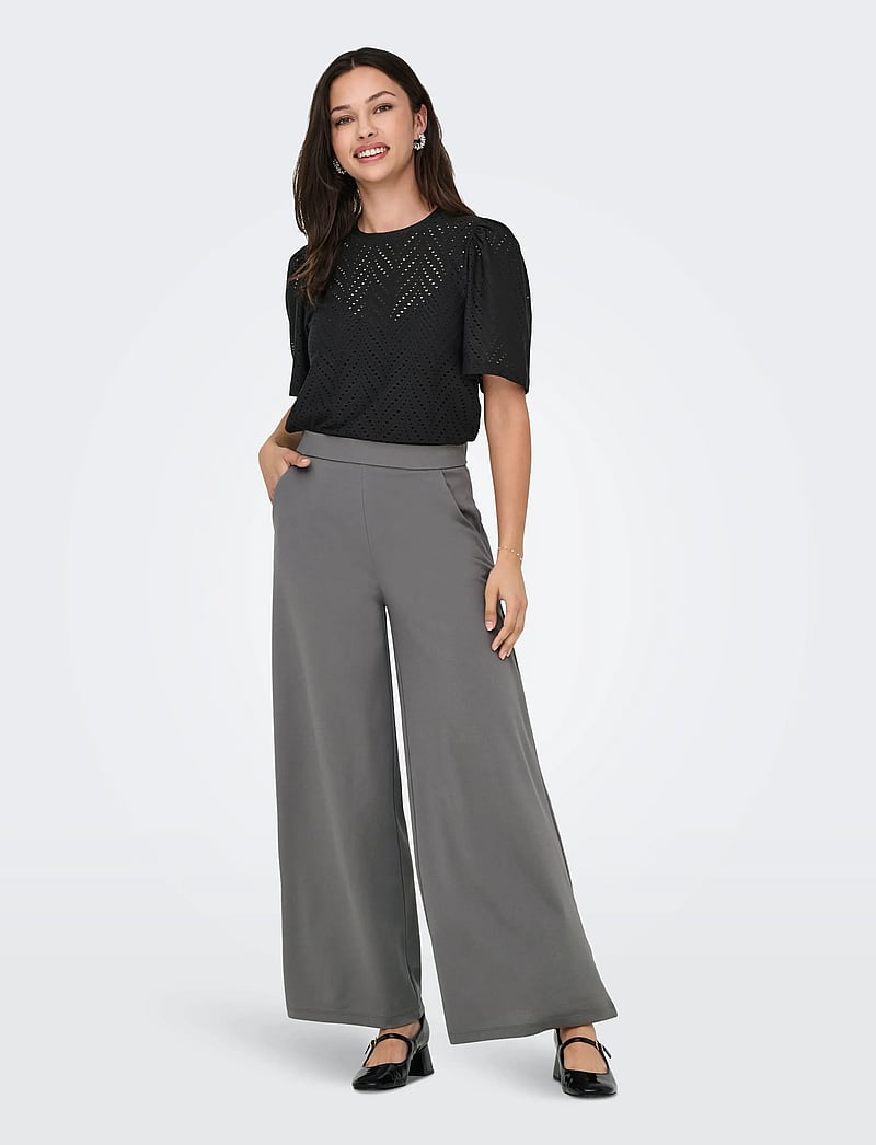 JDY - JDYCARLA CATHINKA S/S TOP JRS NOOS - sviitrid - black - 4