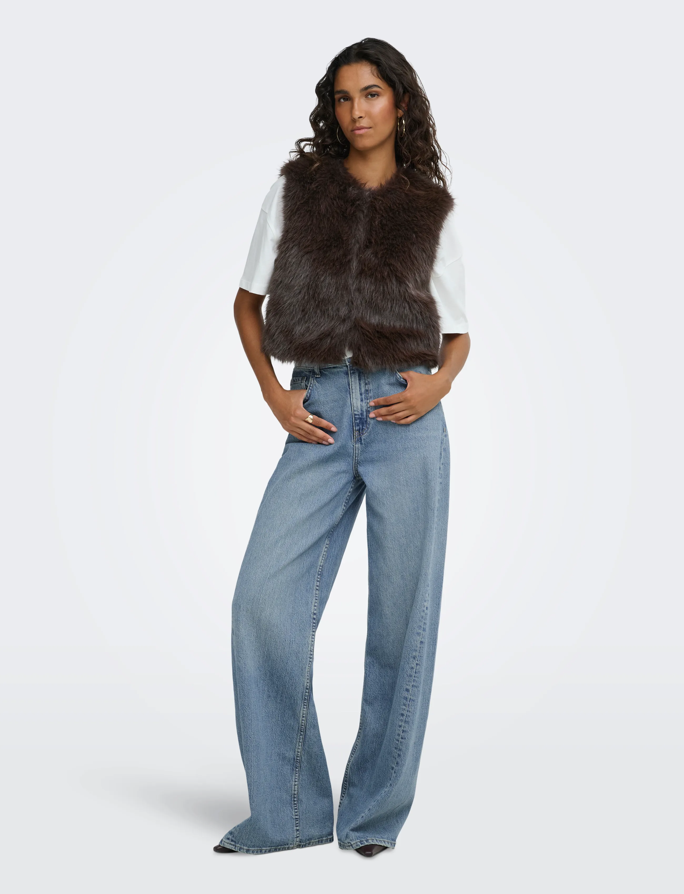 JDY - JDYORA FAUX FUR WAISTCOAT OTW QIQ NOOS - chocolate torte - 4