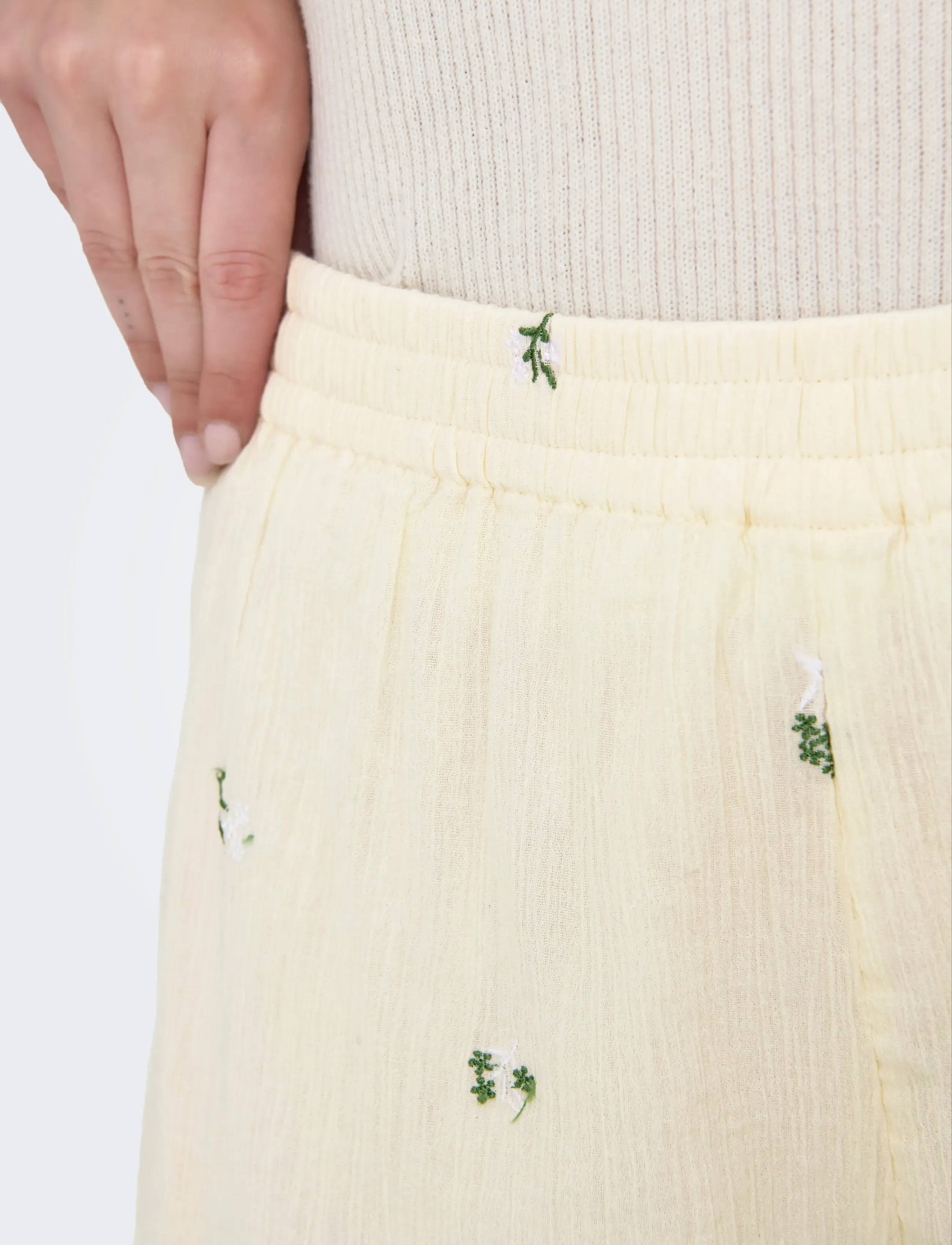 JDY - JDYALBA HW SHORTS WVN EXP - casual shorts - cloud dancer - 5