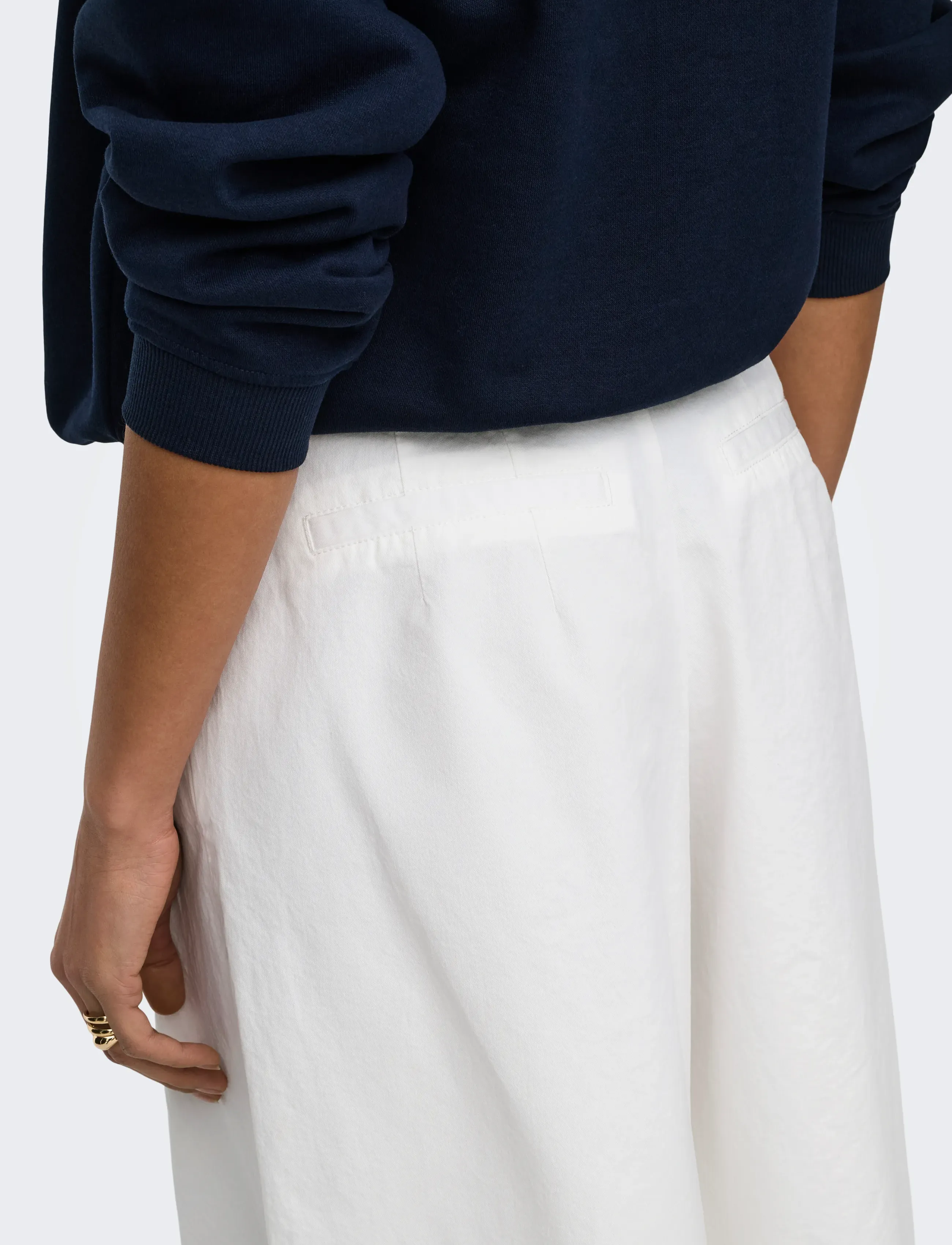 JDY - JDYBIANCA HW BERMUDA SHORTS PNT NOOS - bermudas - white - 5