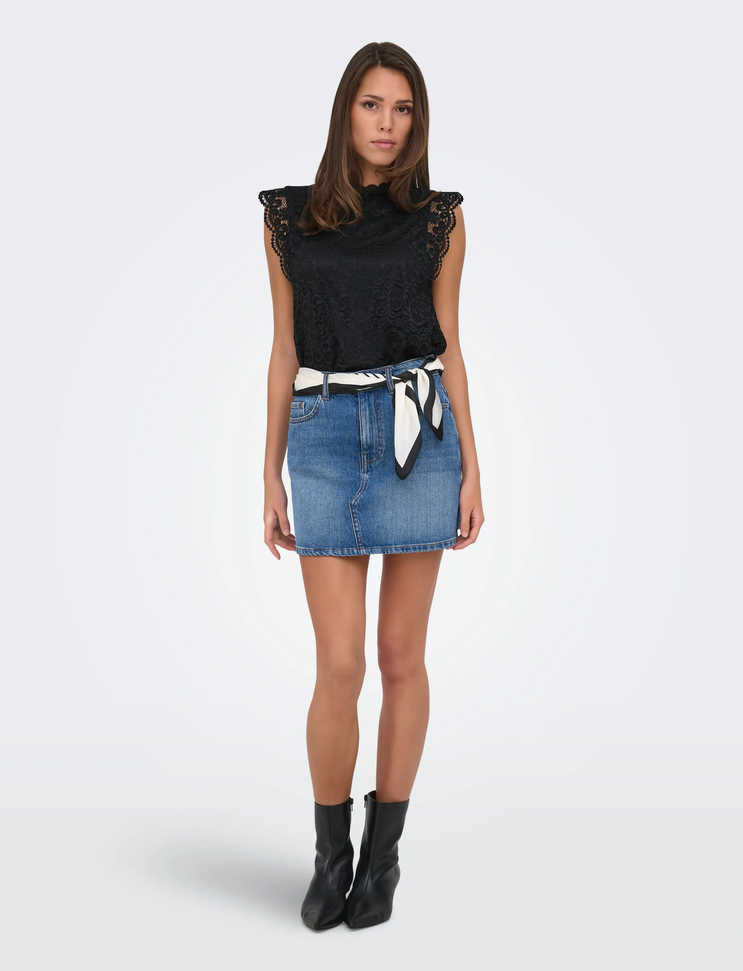 JDY - JDYLOTAS S/L LACE TOP JRS NOOS - blouses zonder mouwen - black - 4
