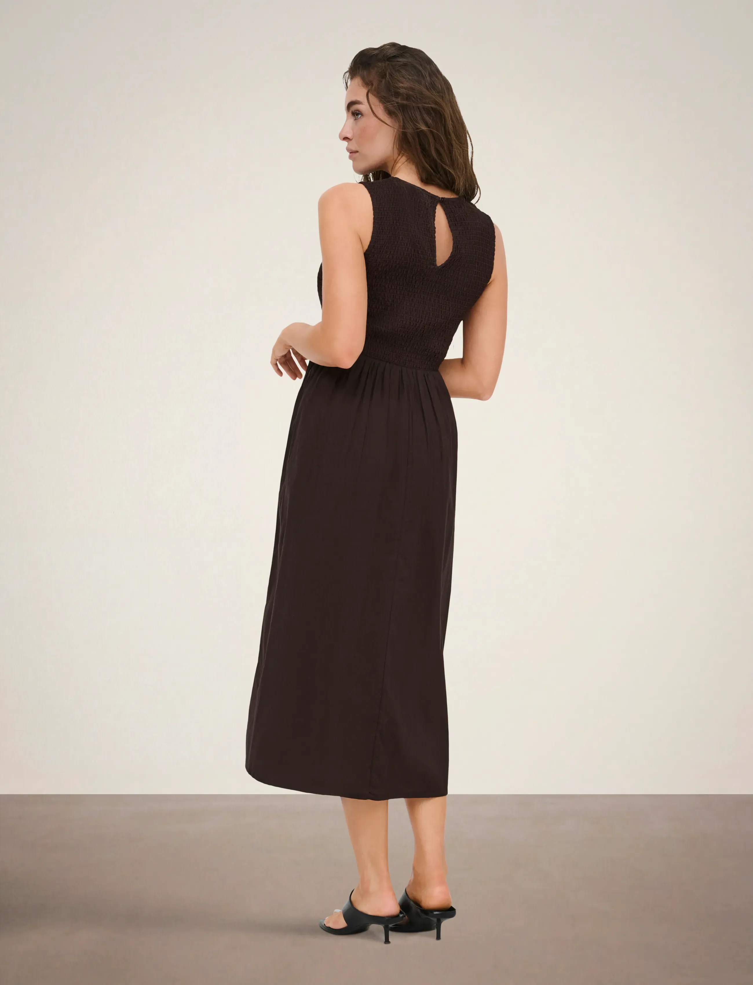 JDY - JDYDIEGO S/L SMOCK MIDI DRESS WVN NOOS - robes de fête - chocolate torte - 3