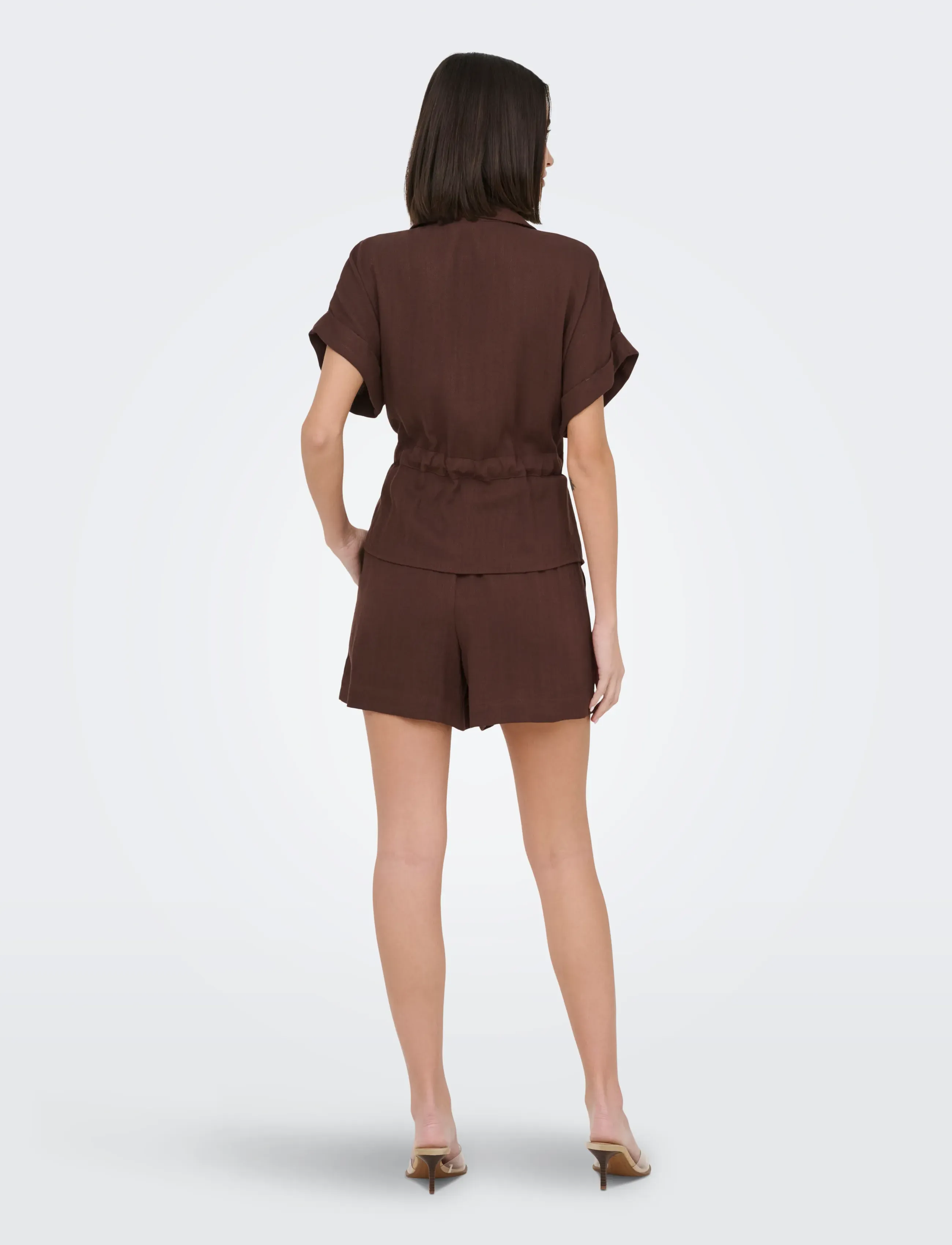 JDY - JDYMILLE MW SHORTS WVN NOOS - casual shorts - chicory coffee - 3