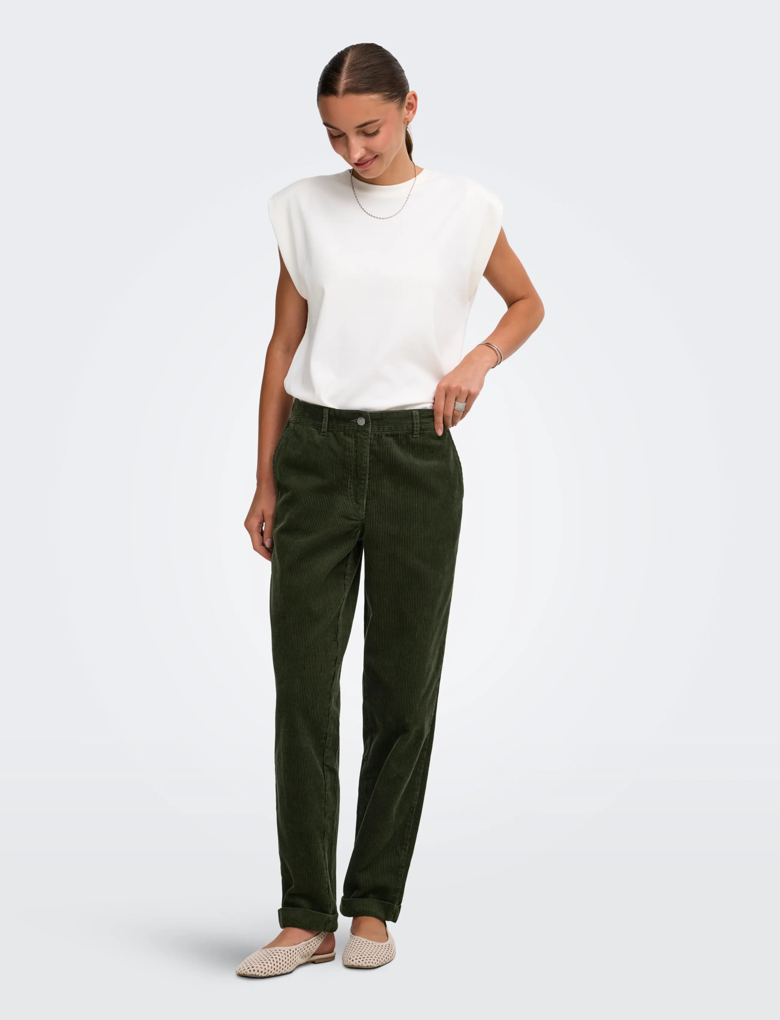 JDY - JDYSHIRAZ MW ANK PANT PNT - chinos - forest night - 4