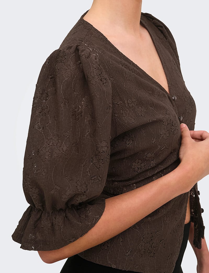 JDY - JDYJAKOBE 2/4 LACE TOP JRS - t-shirts - coffee bean - 5