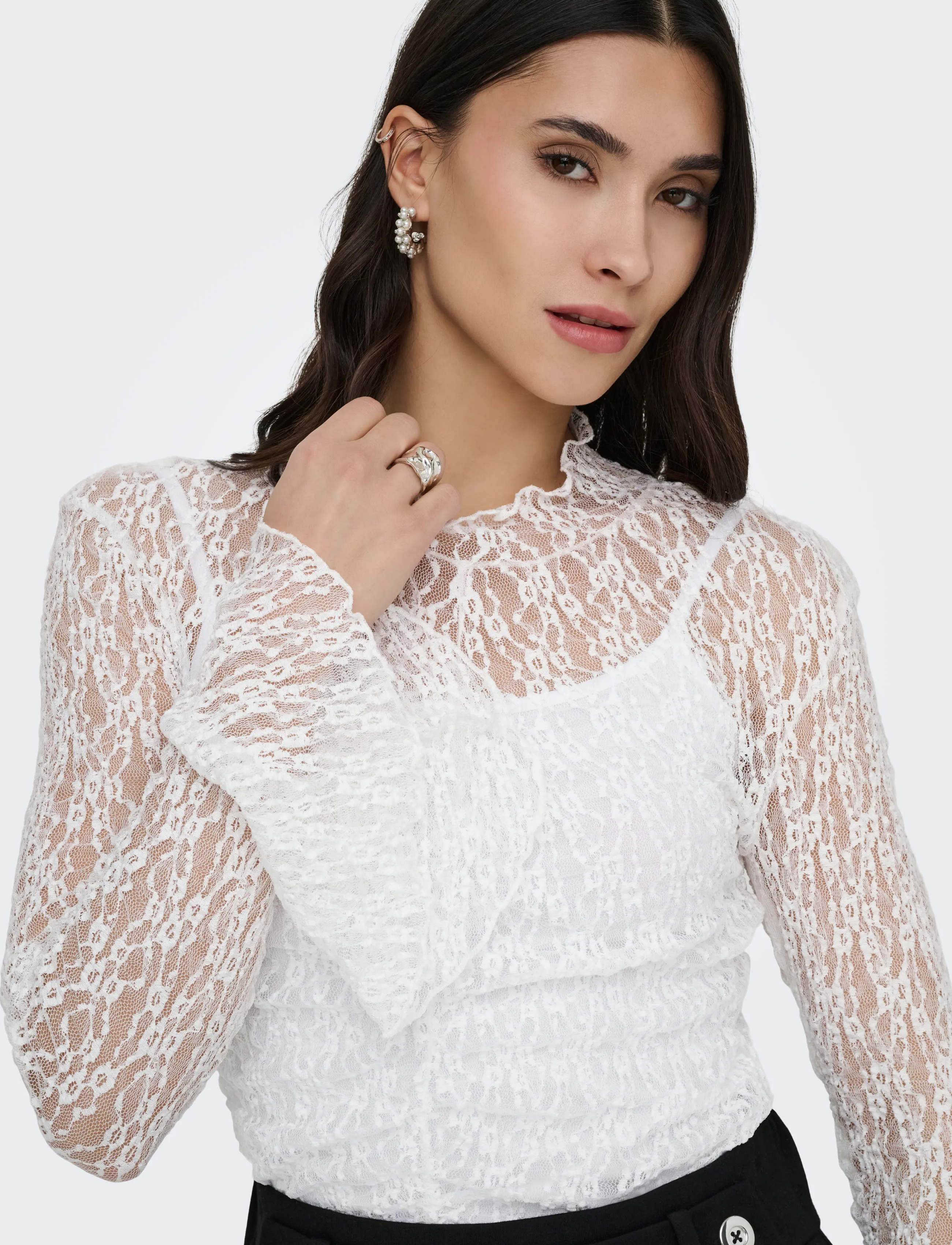 JDY - JDYLALA L/S HIGH NECK LACE TOP JRS - sügisesed riided - cloud dancer - 5