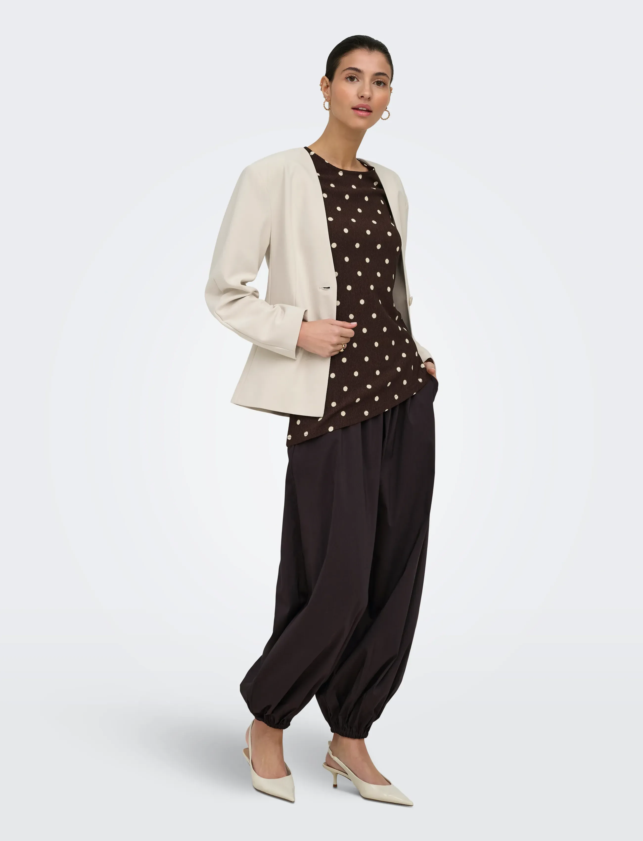 JDY - JDYDEBBIE S/S ASYMMETRICAL TOP JRS DIA - t-shirts - coffee bean - 4