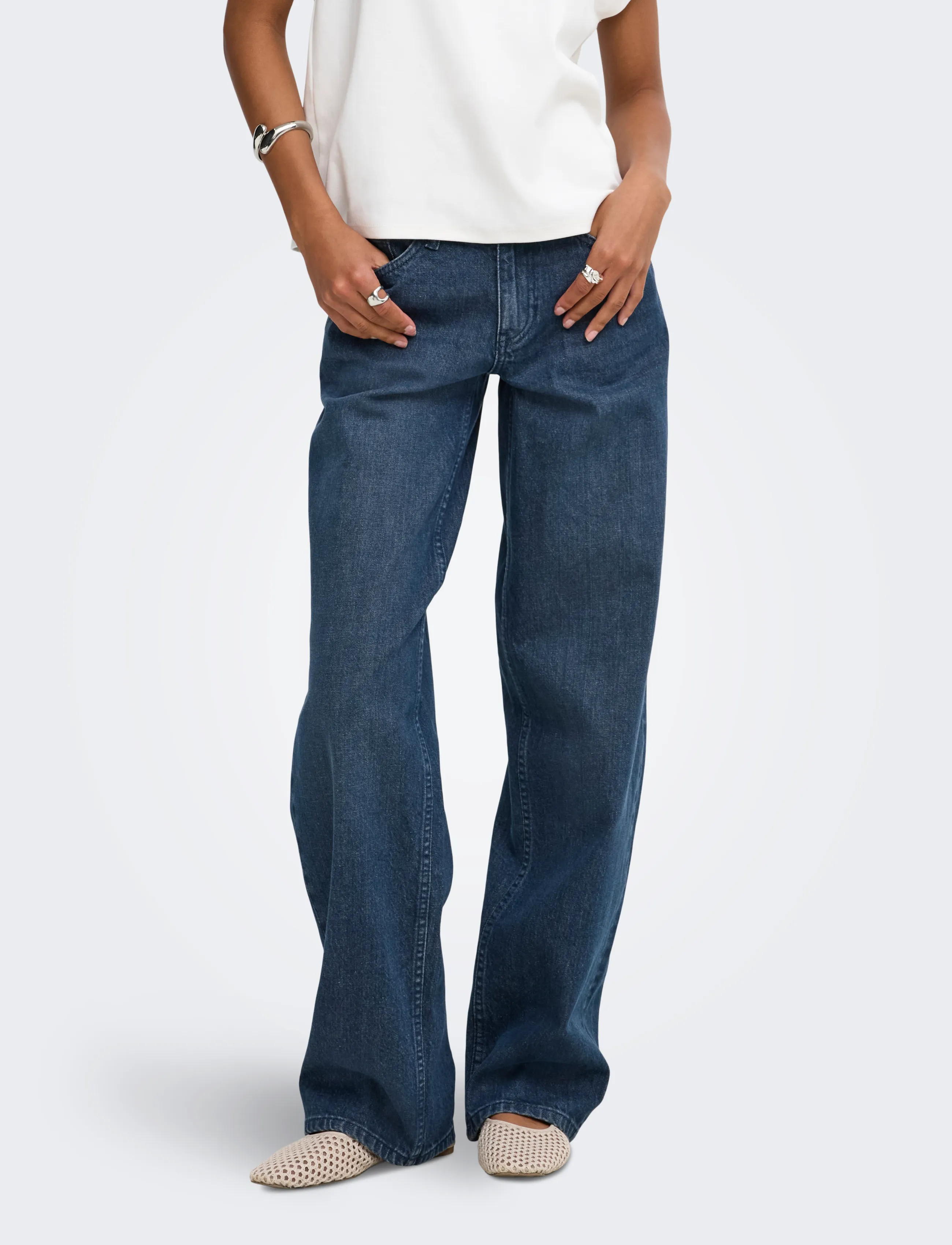 JDY JDYKATIE LW STRAIGHT DBG001 105 DNM NOOS - Kläder - DARK BLUE DENIM / navy