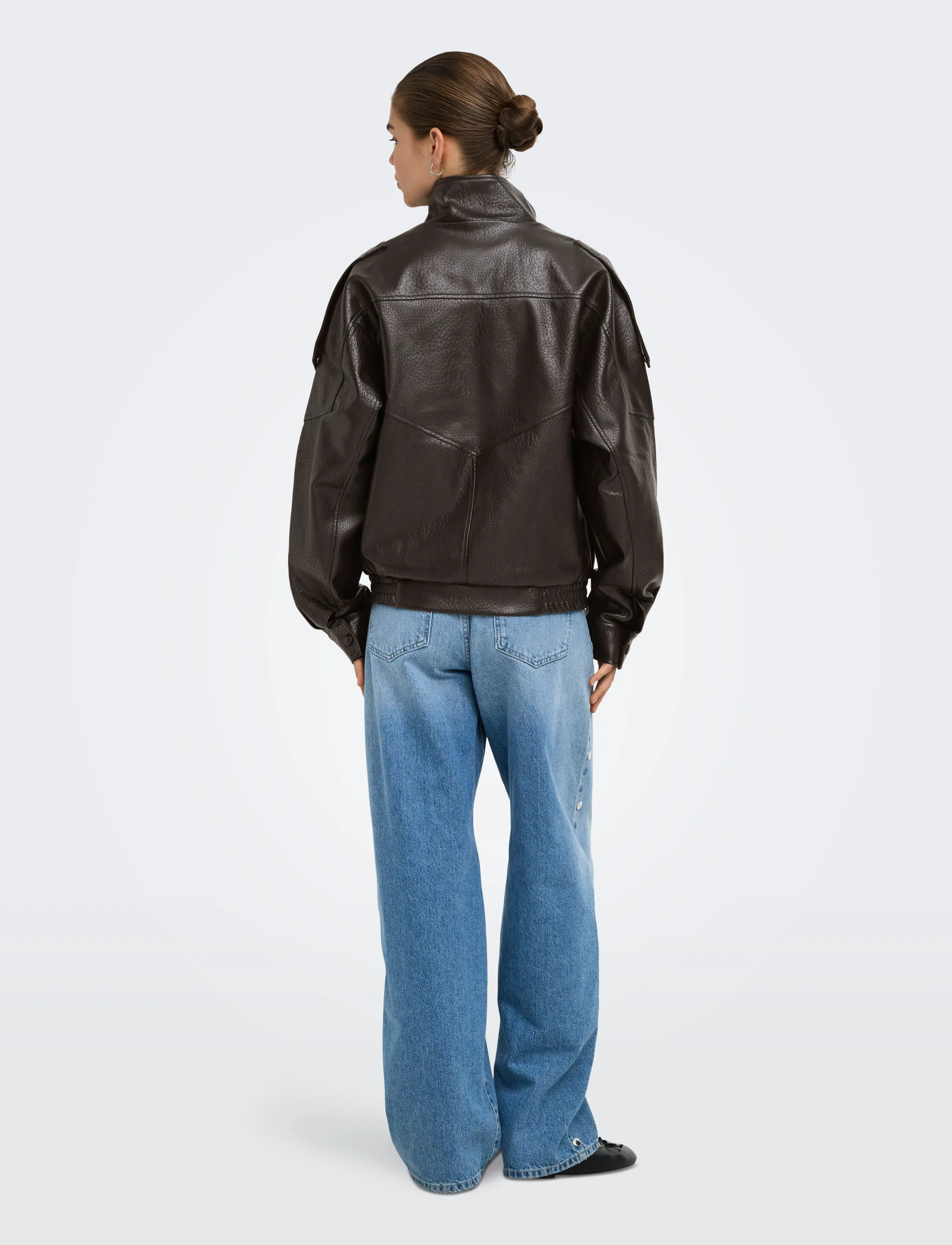 JDY - JDYRAYE PU OVERSIZED BOMBER JACKET PNT - overtøj - chocolate torte - 3