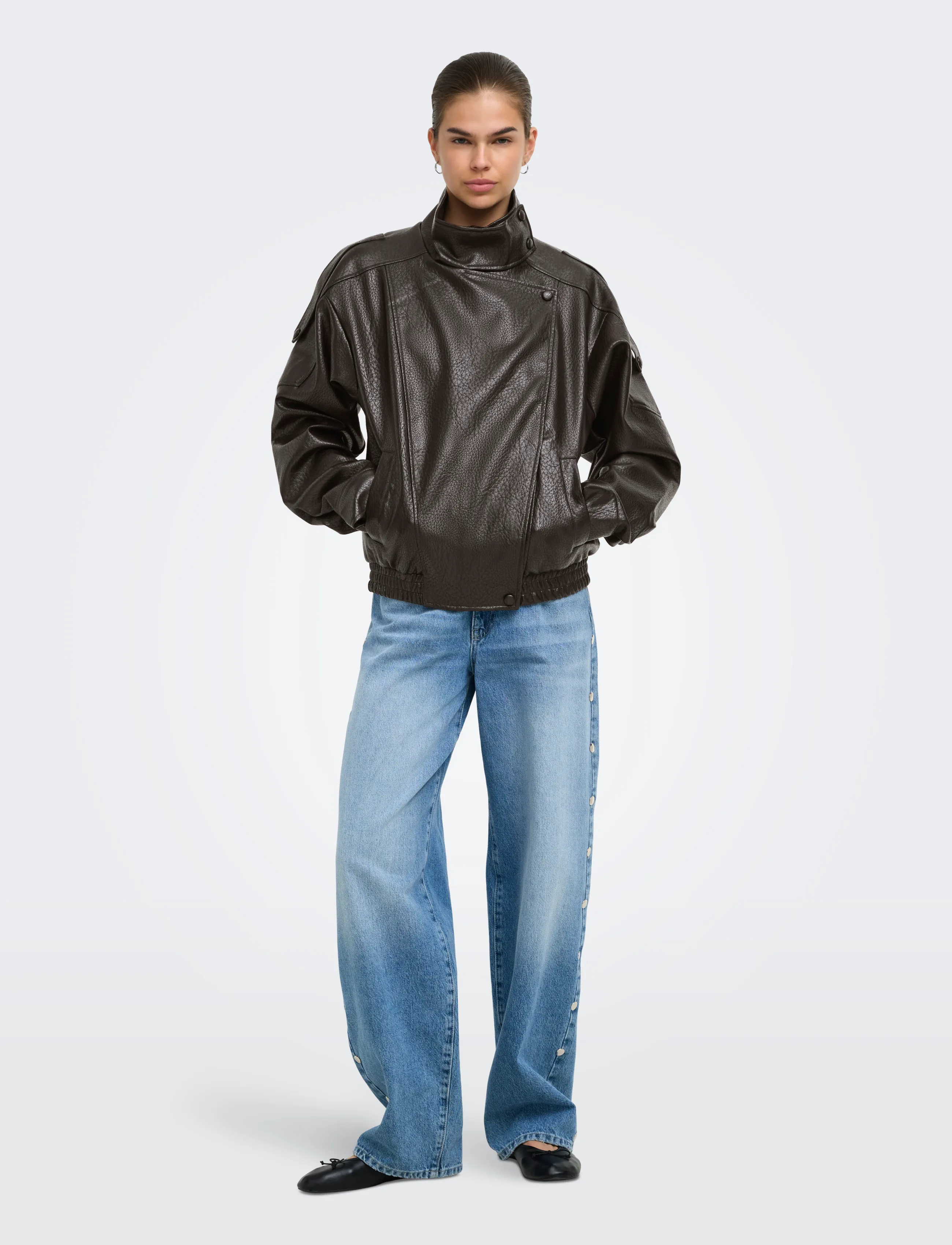 JDY - JDYRAYE PU OVERSIZED BOMBER JACKET PNT - overtøj - chocolate torte - 4