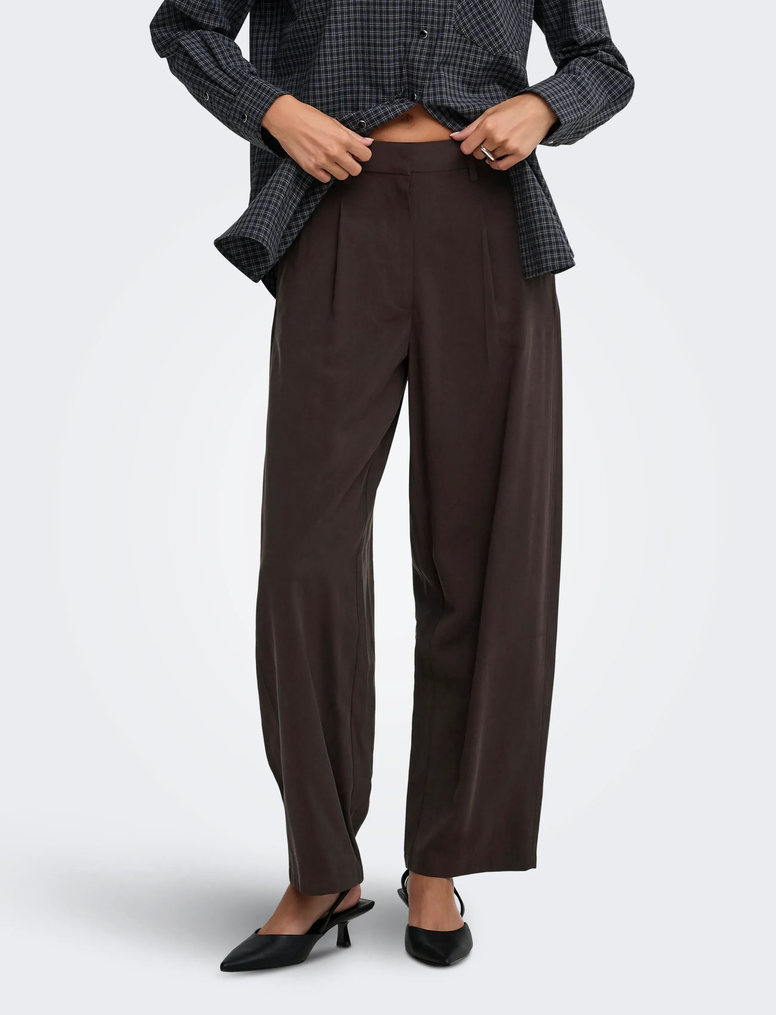 JDY JDYMILENA HW BARREL PANT WVN - Transitional Layering - CHOCOLATE PLUM / brown