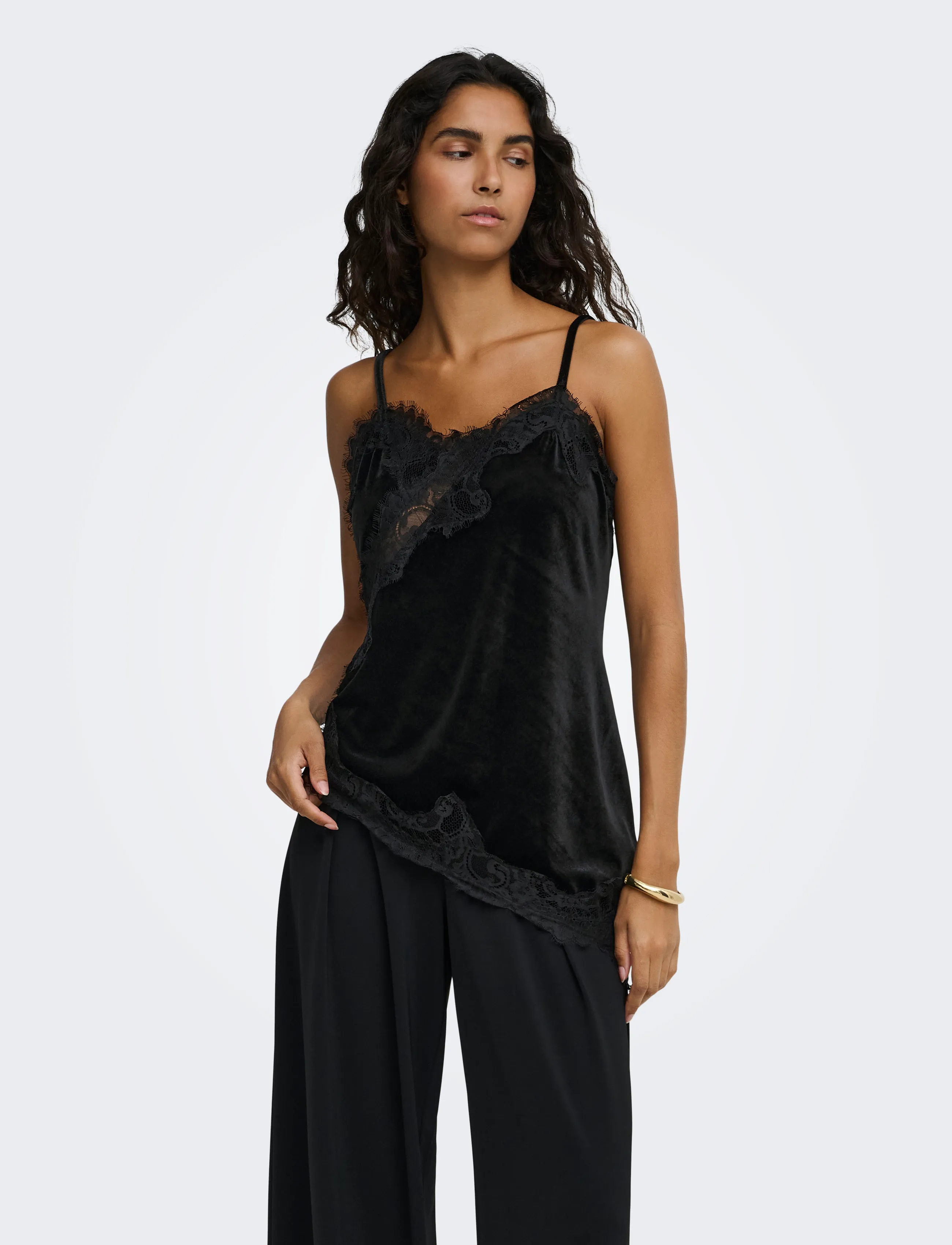 JDY JDYVALERIE S/L VELVET LACE TOP JRS - Festliche Oberteile - BLACK / black
