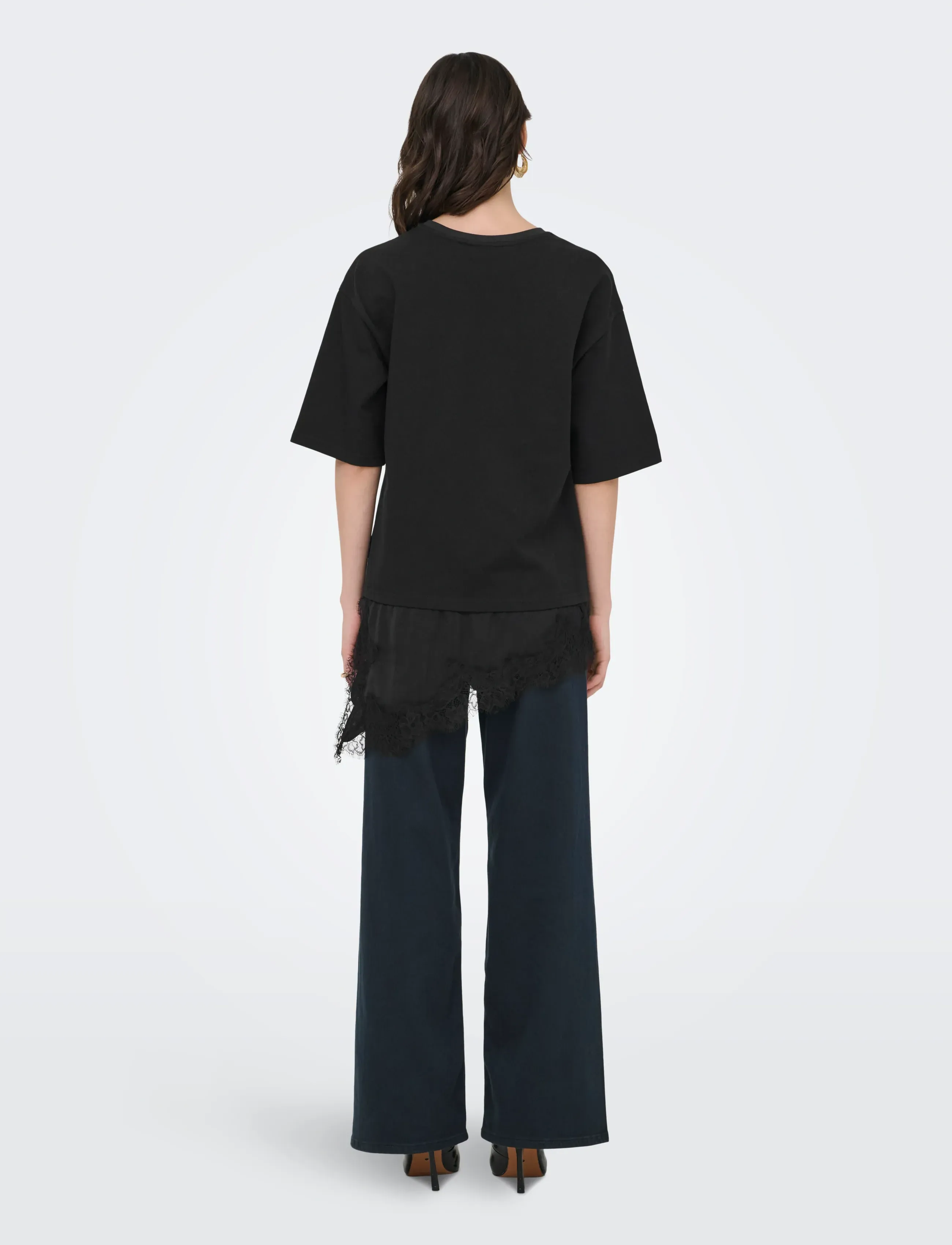 JDY - JDYALMA 2/4 LACE DETAIL T-SHIRT JRS EXP - t-shirts - black - 3