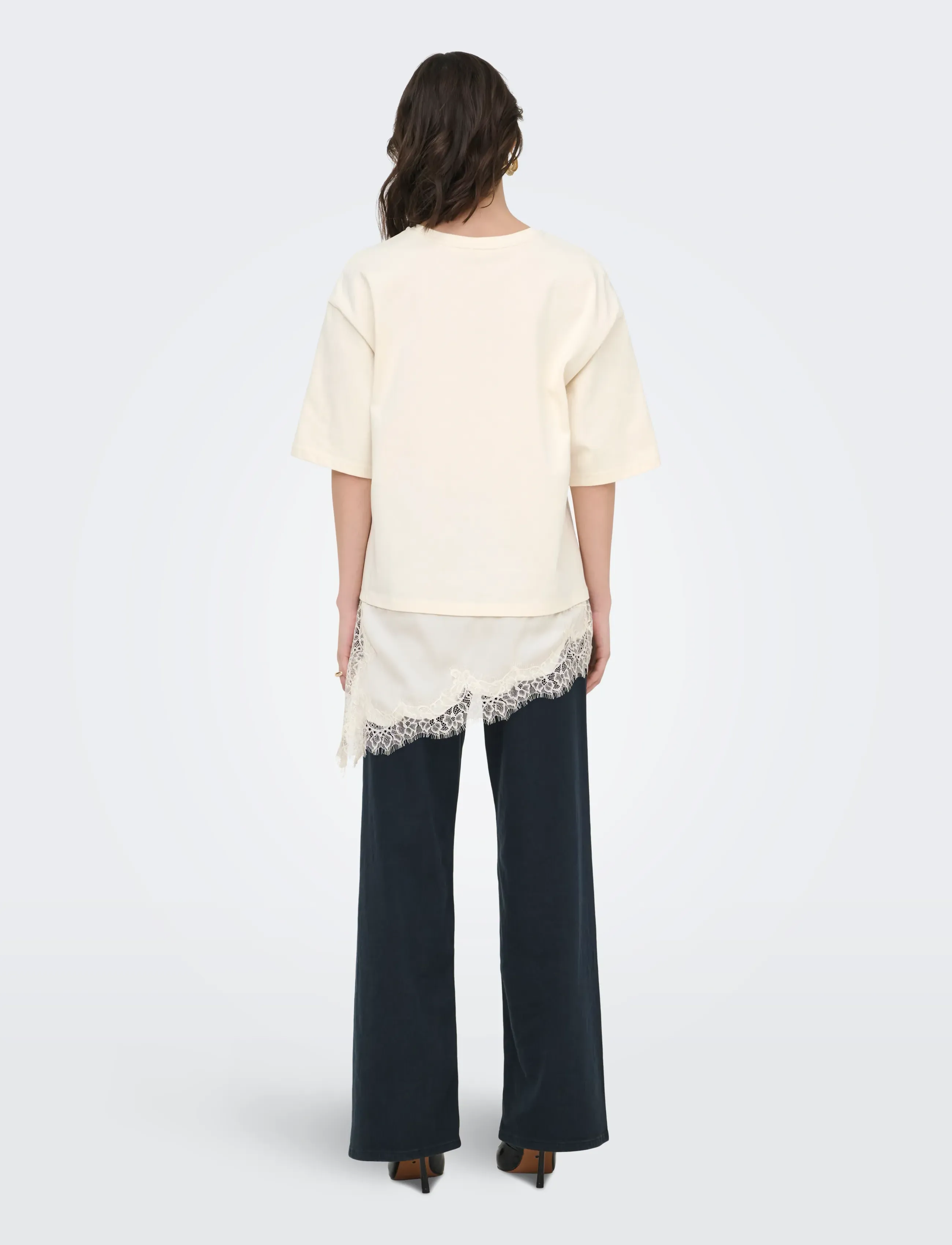 JDY - JDYALMA 2/4 LACE DETAIL T-SHIRT JRS EXP - t-shirts - egret - 3