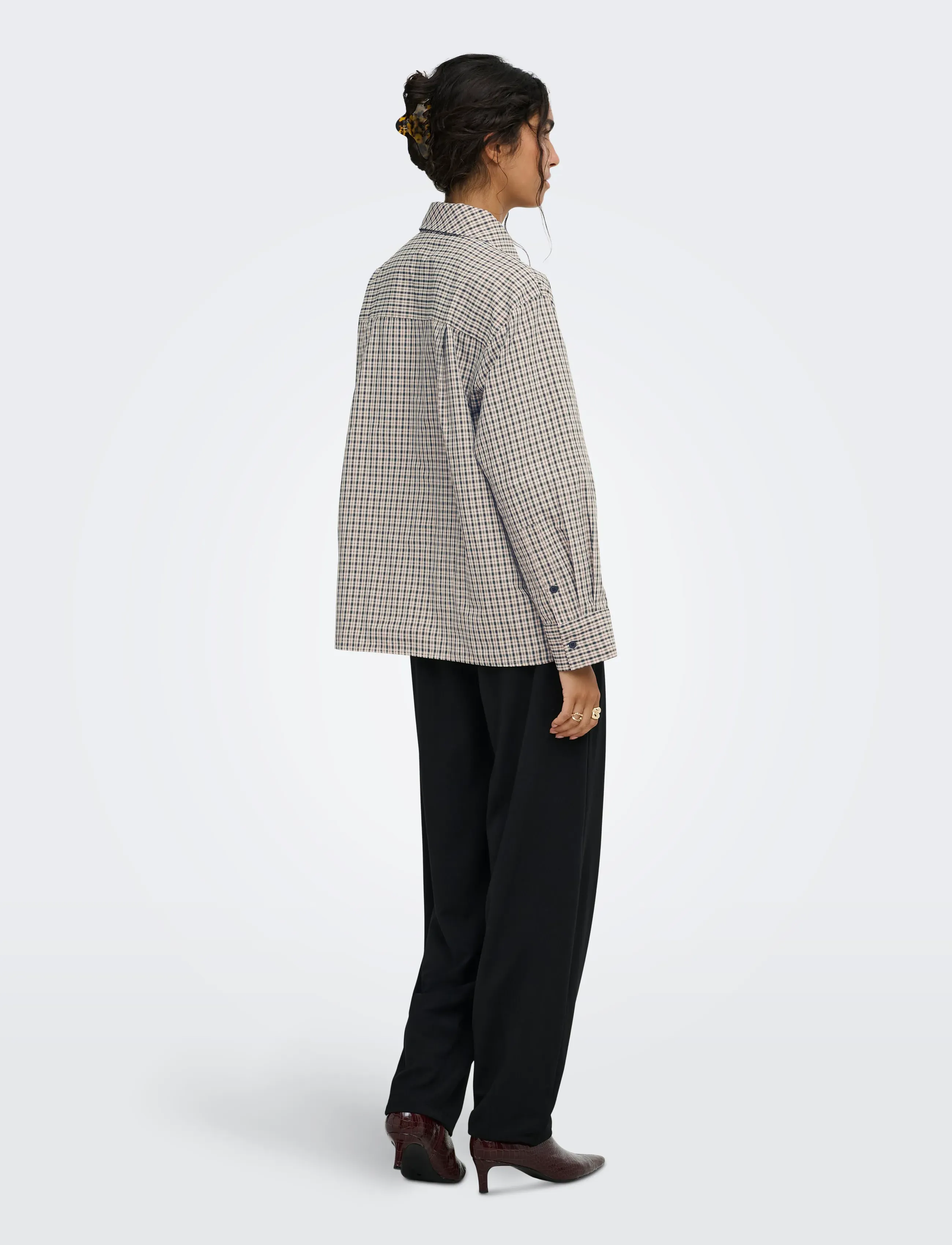 JDY - JDYVILDA L/S SCARF SHIRT WVN NOOS - langärmlige hemden - eggnog - 3