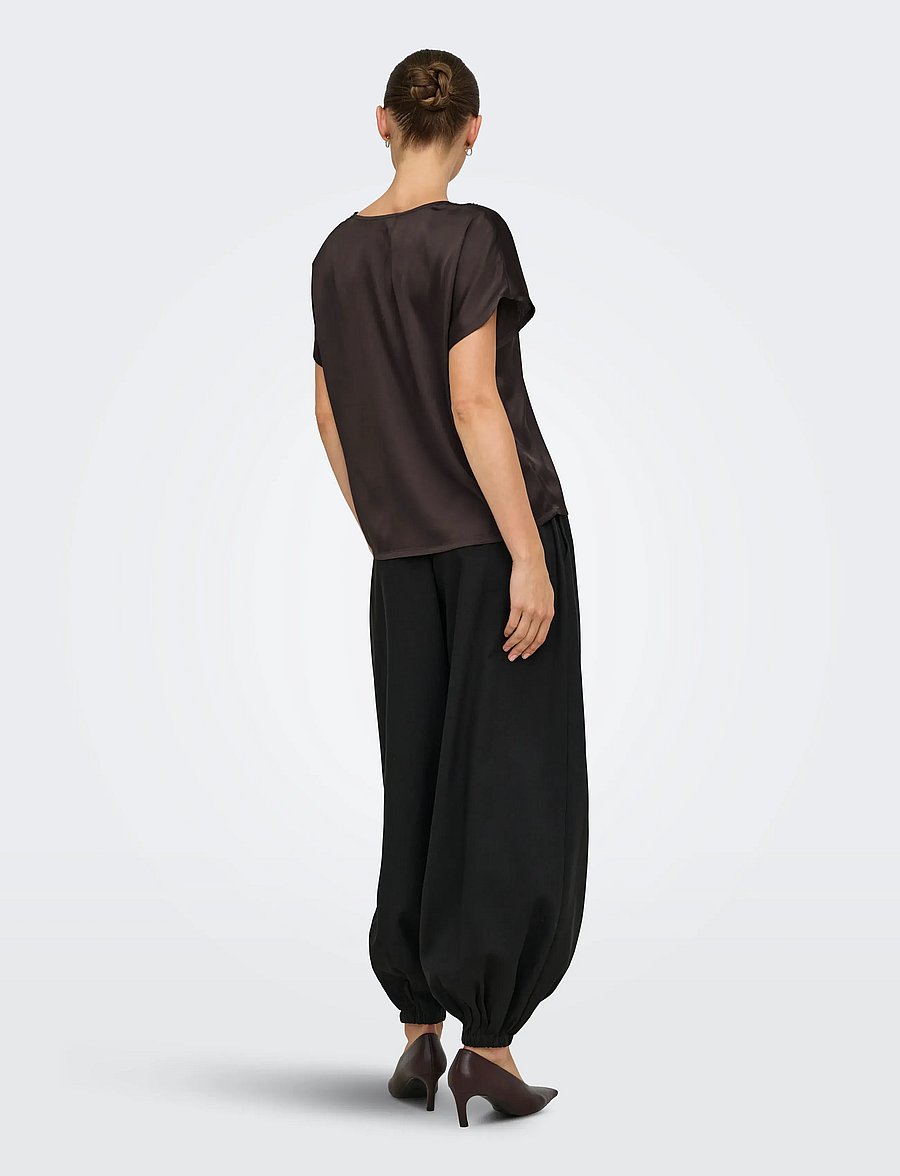 JDY - JDYFIFI S/S V-NECK TOP WVN - lühikeste varrukatega pluusid - chocolate plum - 3