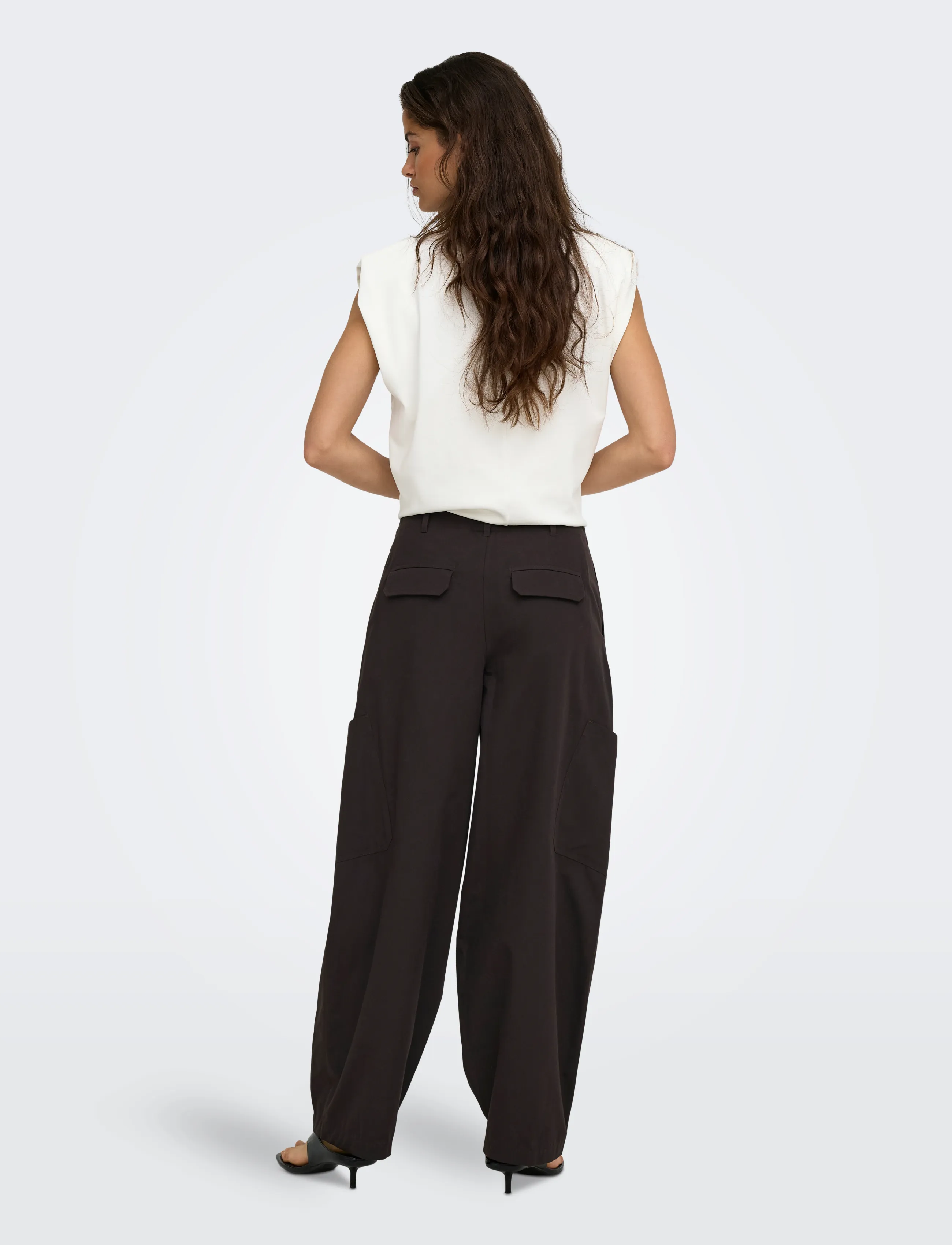 JDY - JDYGEO MW CARGO PANTS WVN EXP NOOS - cargo-hosen - chocolate torte - 3
