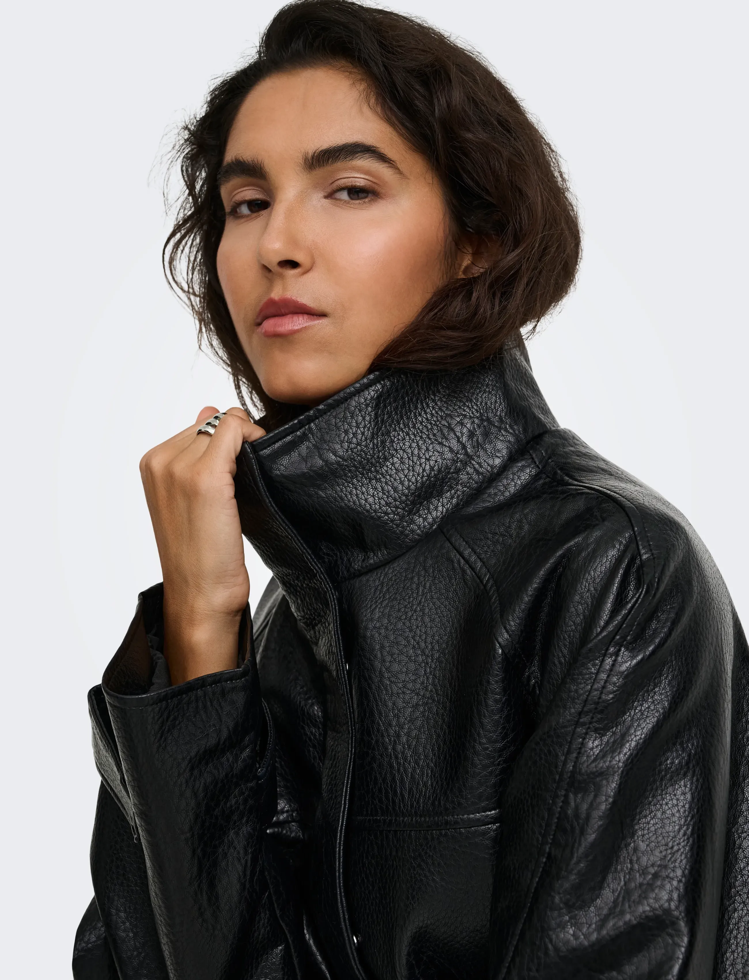 JDY - JDYRAYE FAUX LEATH.HIGHNECK JKT OTW NOOS - light jackets - black - 5