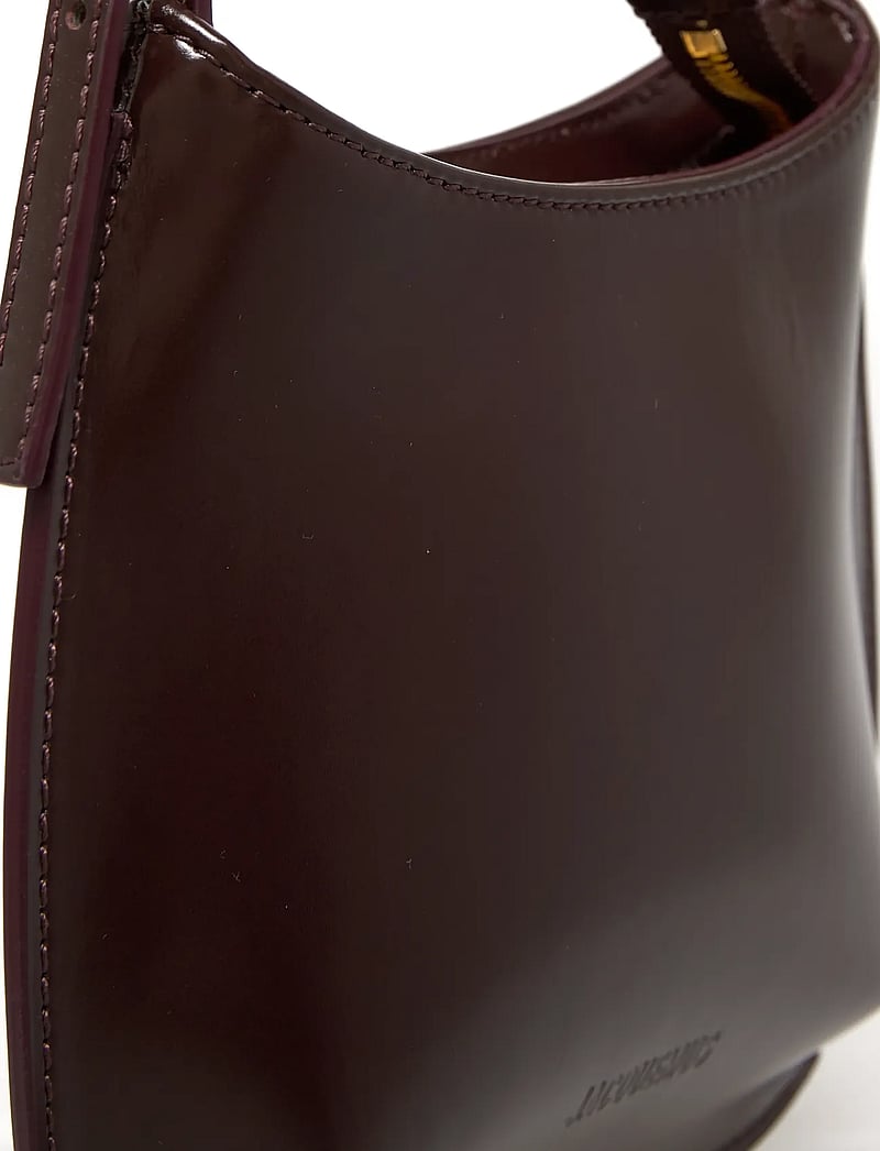 Jacquemus - Le Petit Bisou Shoulder Bag - modetrends - brown - 4