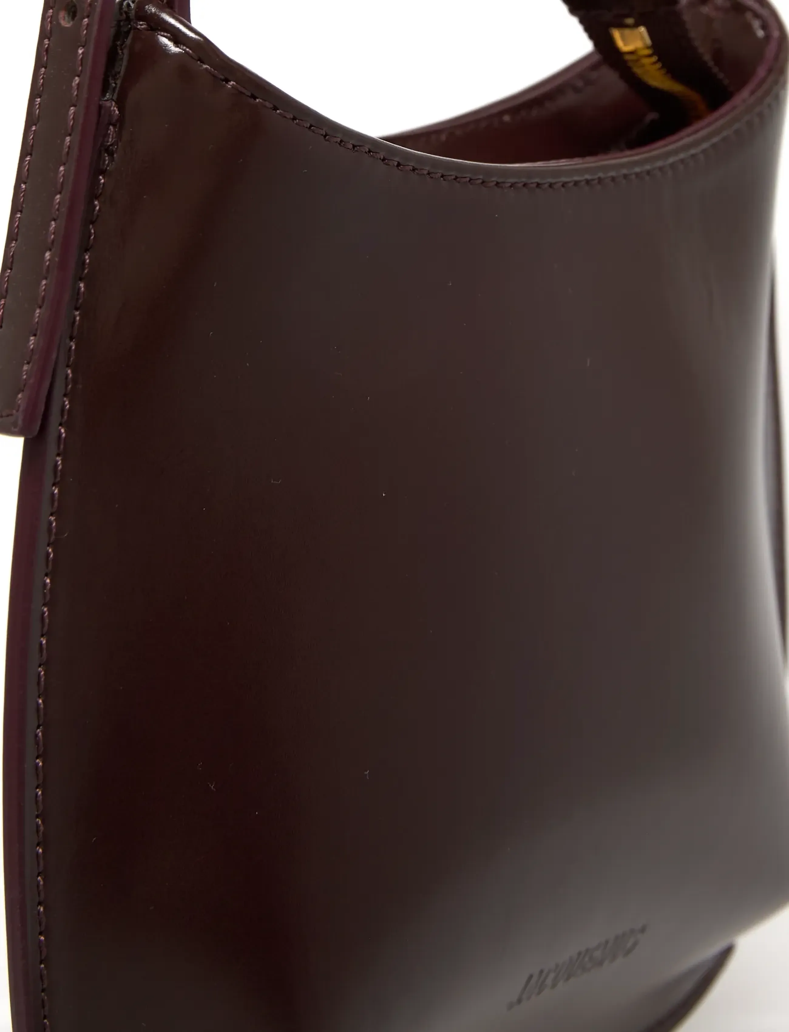 Jacquemus - Le Petit Bisou Shoulder Bag - modetrends - brown - 4