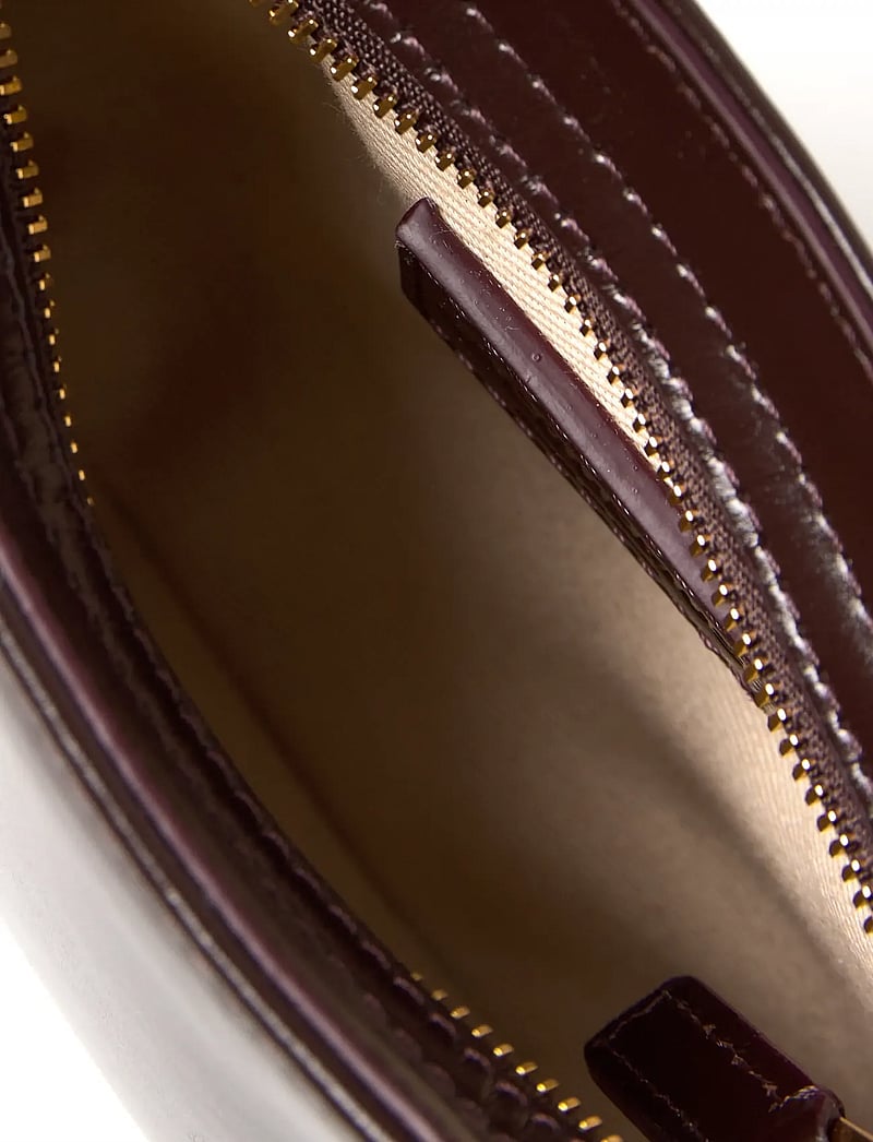 Jacquemus - Le Petit Bisou Shoulder Bag - modetrends - brown - 5
