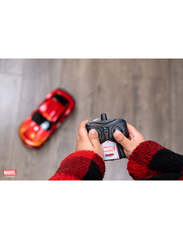 Jada Toys - Radiostyrd Marvel Iron Man 2016 Chevy Camaro SS 1:16 - födelsedagspresenter - red - 11