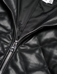 Jakke - Becky Faux Leather Quilted Short Bomber Jacket - kevättakit - black - 2