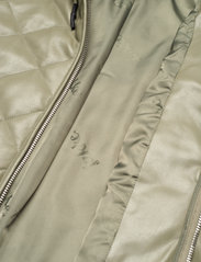 Jakke - Becky Faux Leather Quilted Short Bomber Jacket - kevadjakid - olive - 4
