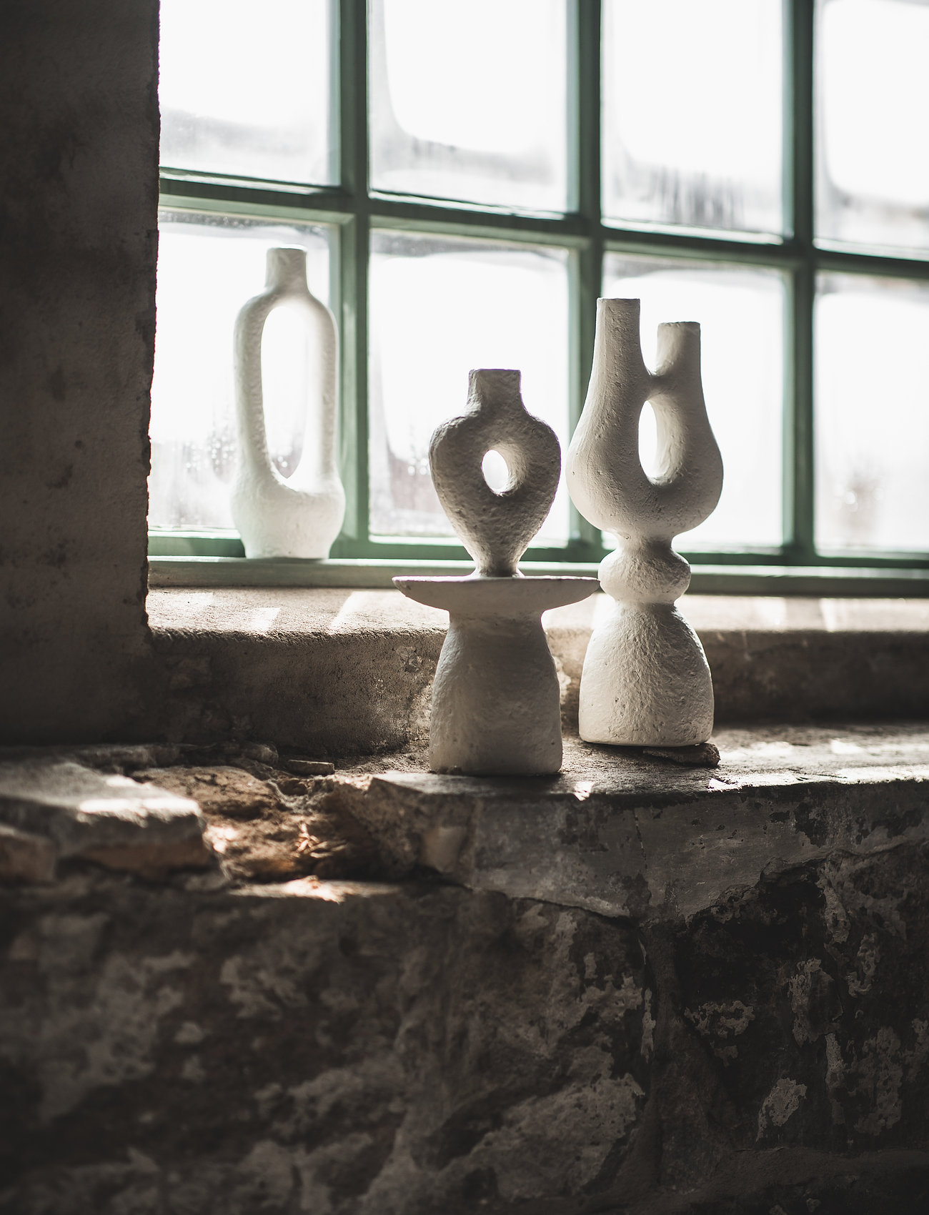 Jakobsdals - Sculpture - Grace - porcelain figurines & sculptures - beige - 1