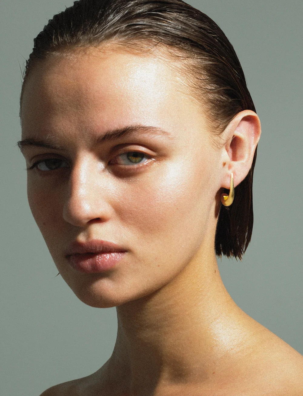 Jane Koenig - Big Orbis Drop Stud - enkelte øreringe - 18 carat goldplated sterlingsilver - 0