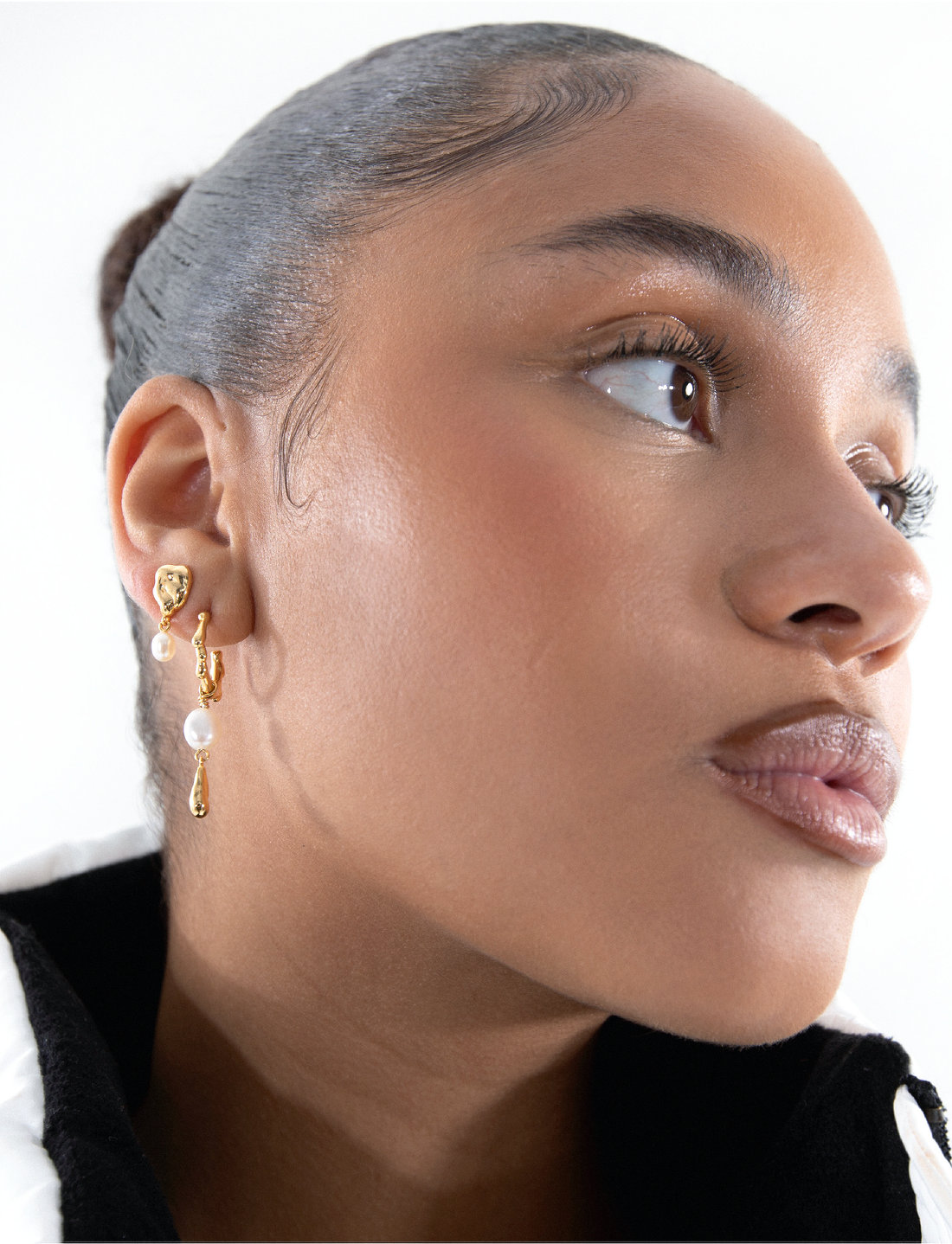 Hoop earring 2025 with pearl drop