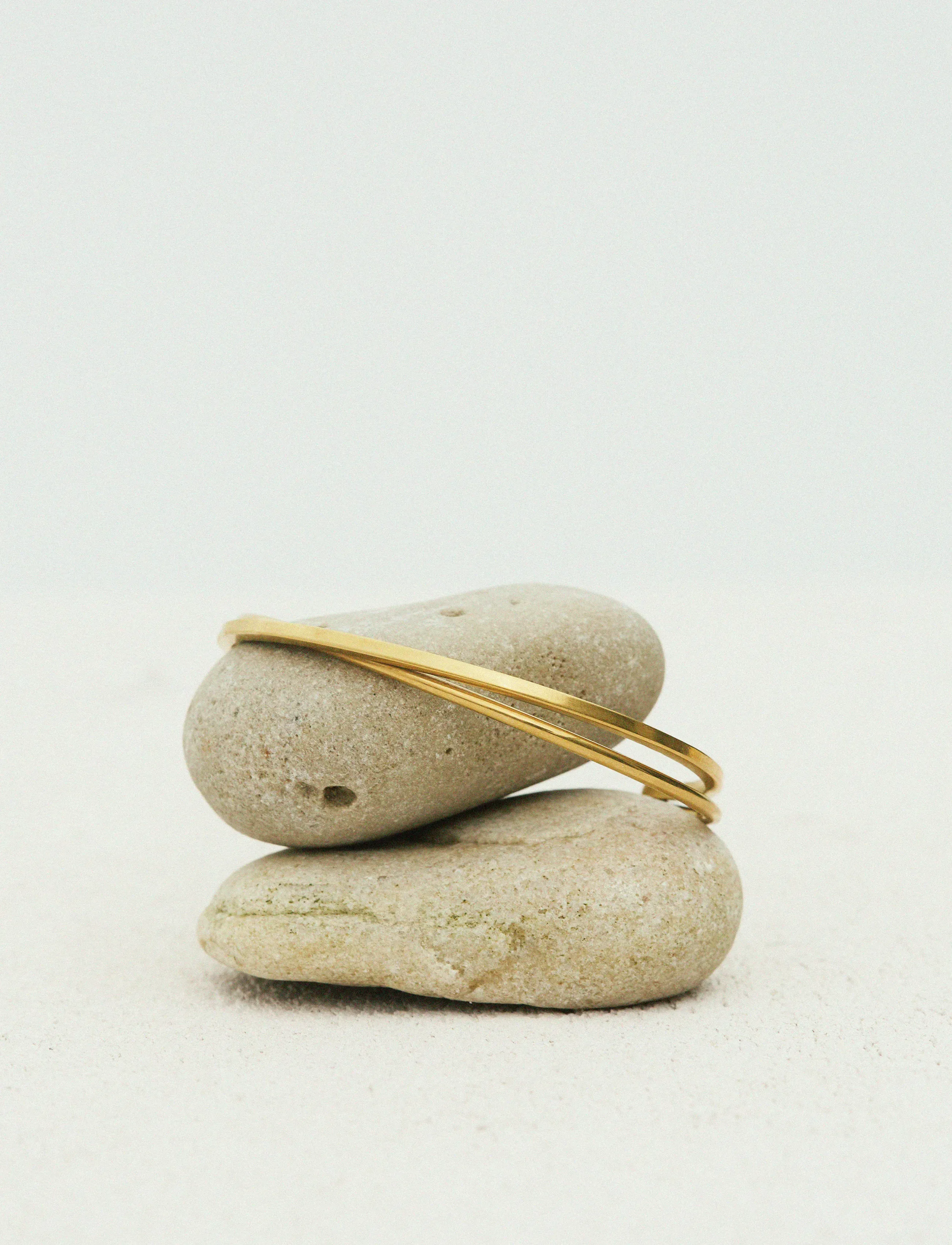 Jane Koenig - Olympia Bangle - gold - 3