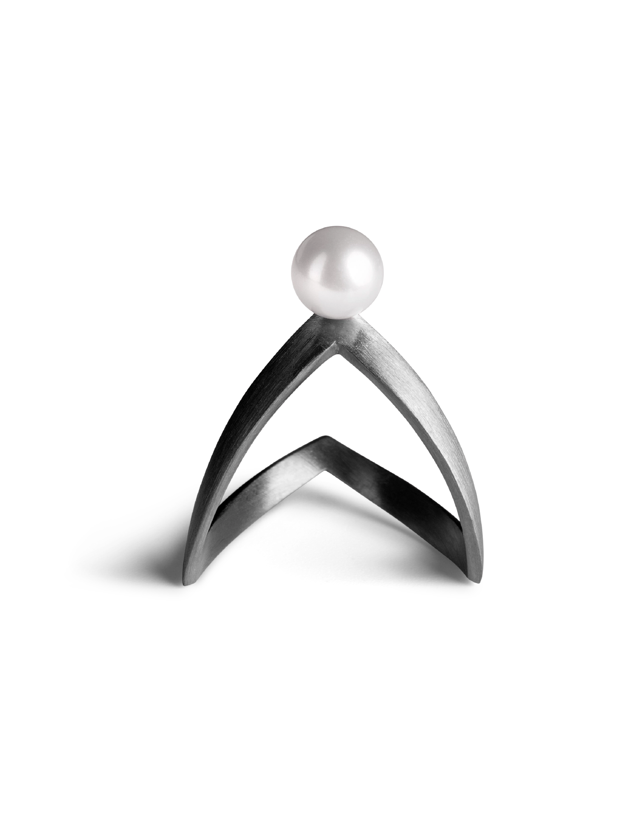 Jane Koenig - Pearl V Ring - festtøj til outletpriser - rhodinated silver - 2