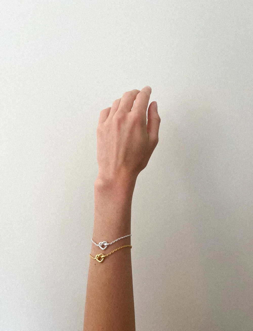 Jane Koenig - Tied Heart Bracelet - kettenarmbänder - sterlingsilver - 0