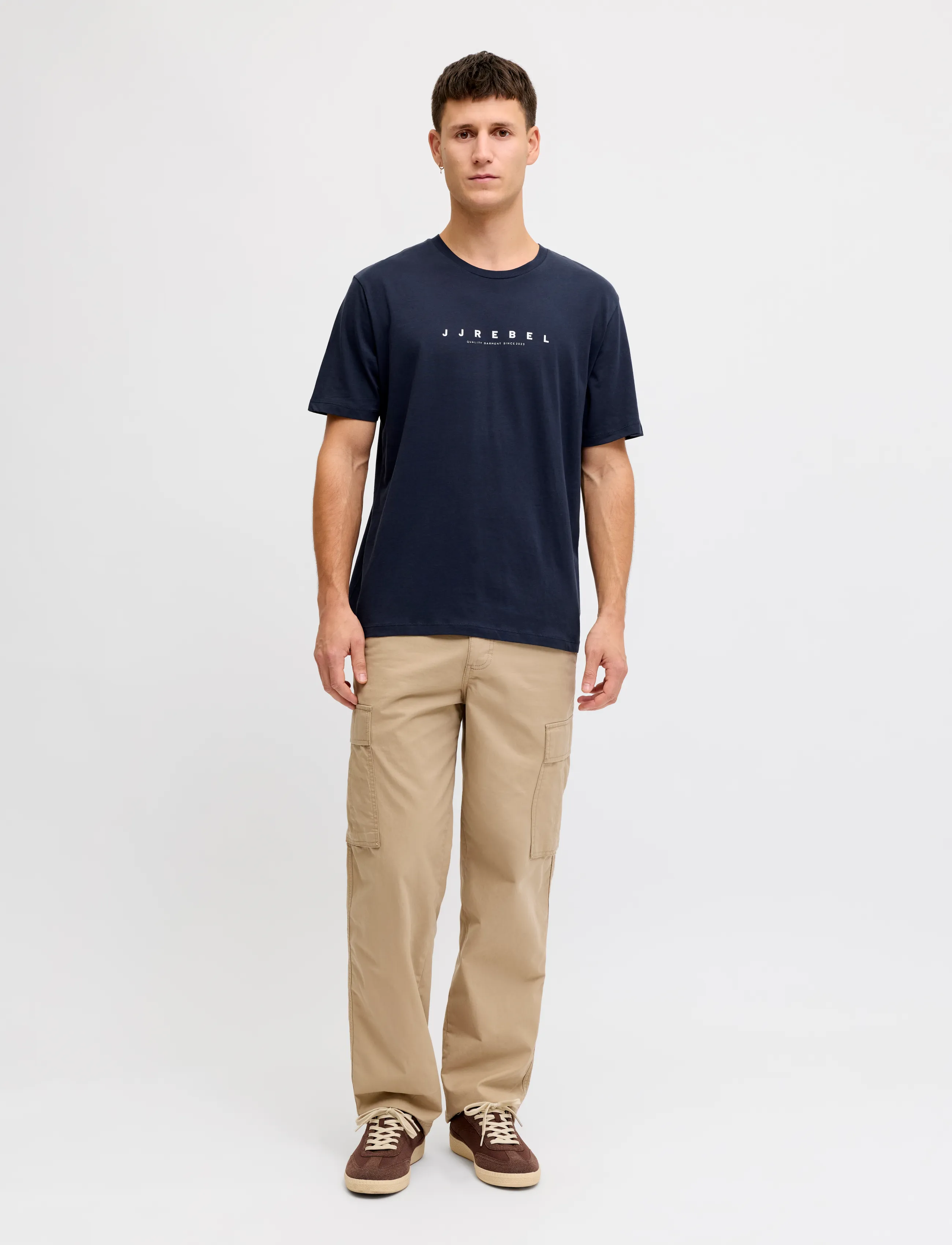 JJ REBEL - JREBROCKY LOGO TEE SS CREW NECK SN - die niedrigsten preise - navy blazer - 4